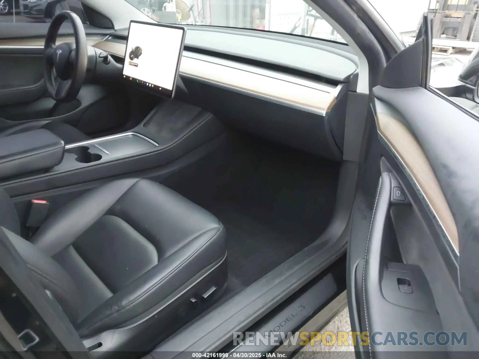 5 Photograph of a damaged car 5YJ3E1EA2PF502302 TESLA MODEL 3 2023