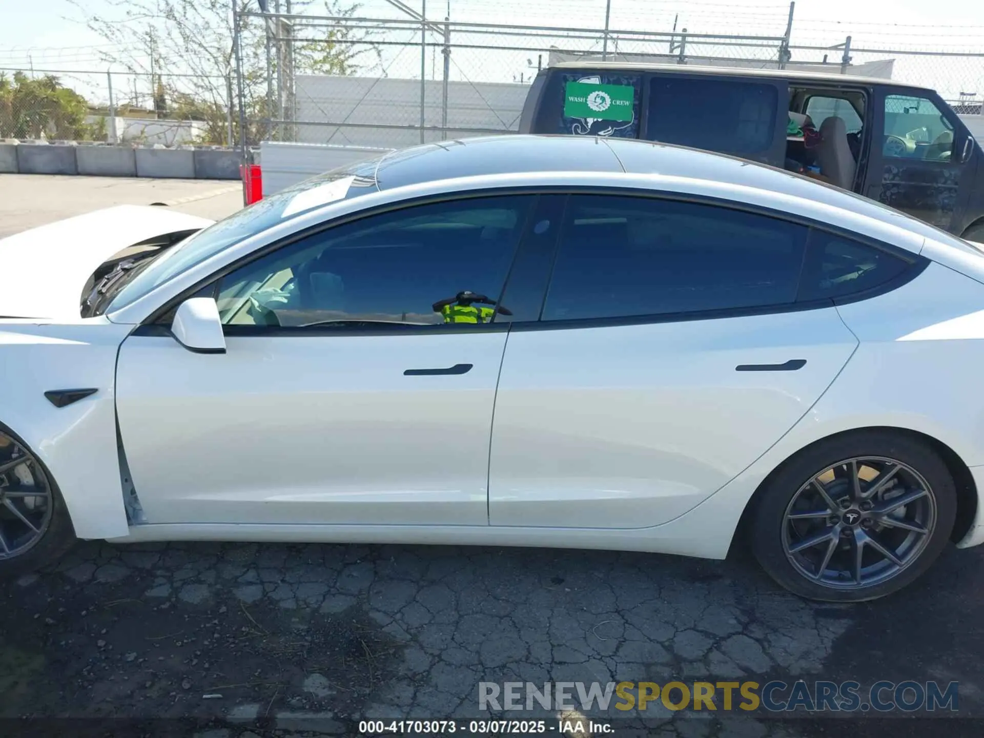 14 Photograph of a damaged car 5YJ3E1EA2PF514871 TESLA MODEL 3 2023
