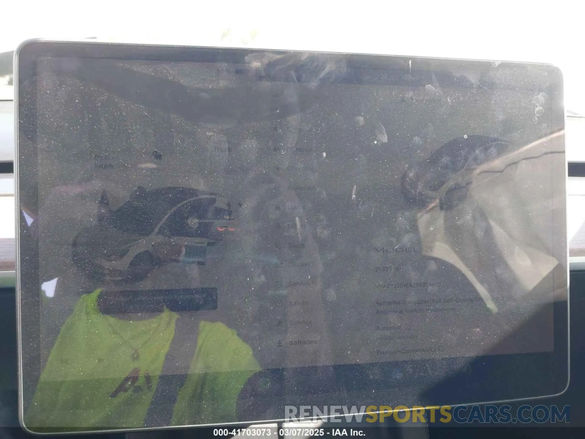 18 Photograph of a damaged car 5YJ3E1EA2PF514871 TESLA MODEL 3 2023