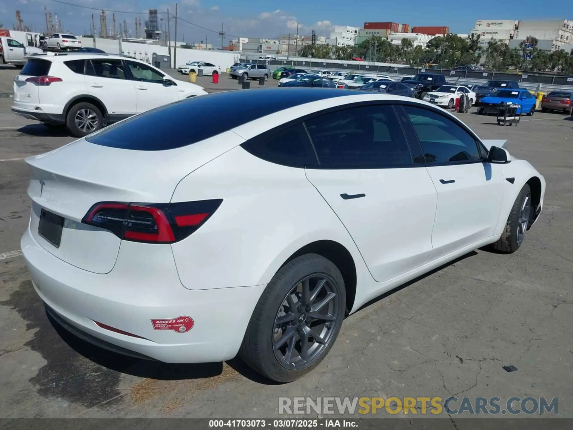 4 Photograph of a damaged car 5YJ3E1EA2PF514871 TESLA MODEL 3 2023