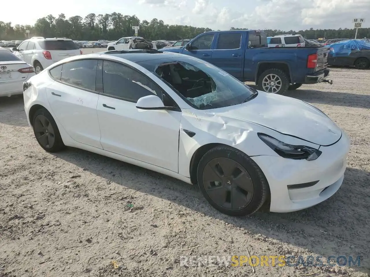 4 Photograph of a damaged car 5YJ3E1EA2PF543478 TESLA MODEL 3 2023