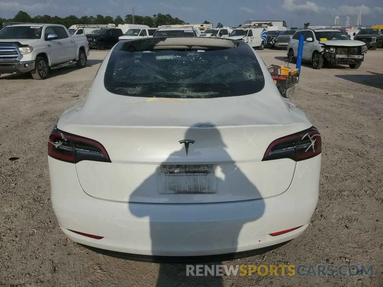 6 Photograph of a damaged car 5YJ3E1EA2PF543478 TESLA MODEL 3 2023