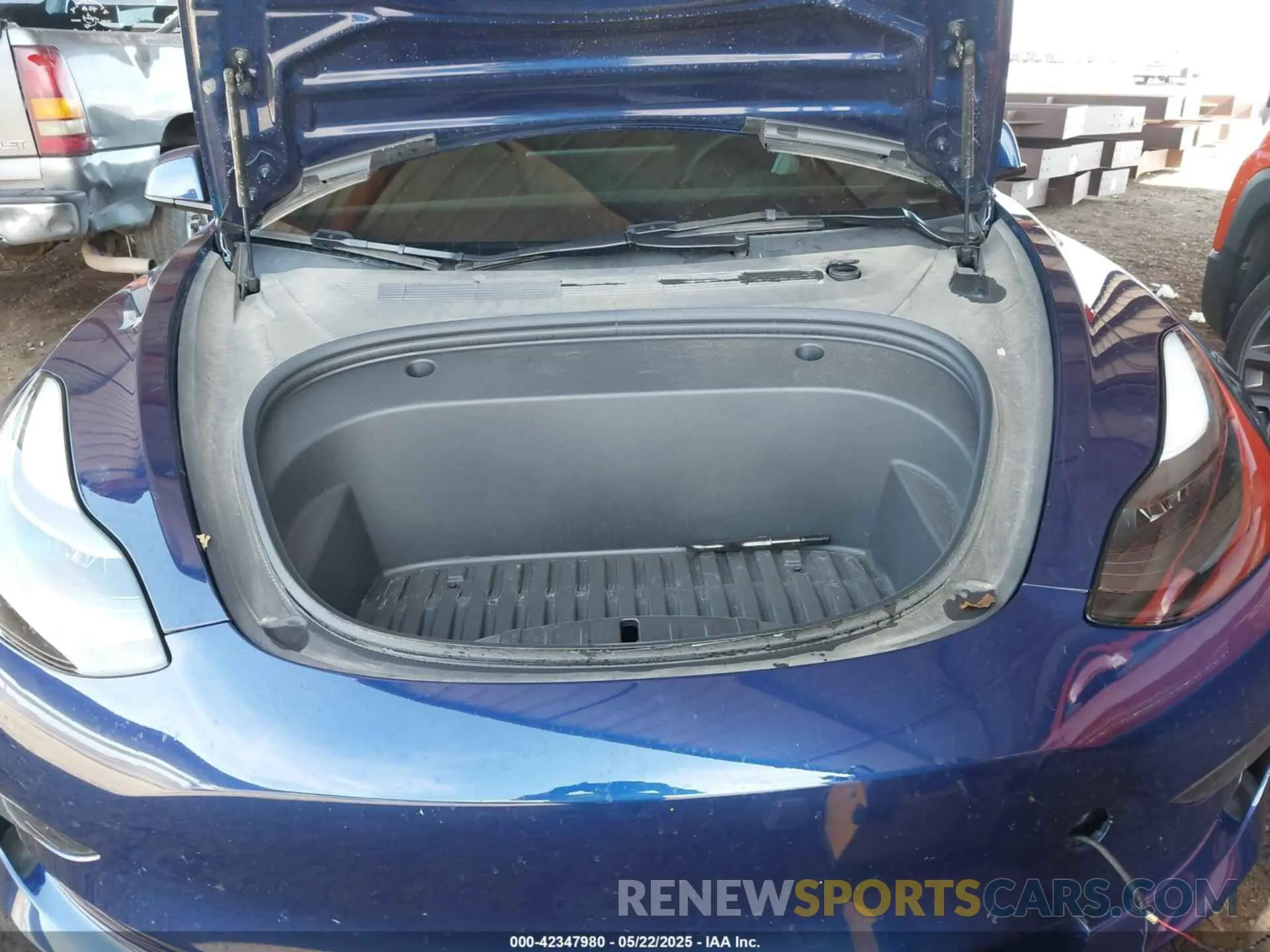 10 Photograph of a damaged car 5YJ3E1EA2PF557011 TESLA MODEL 3 2023