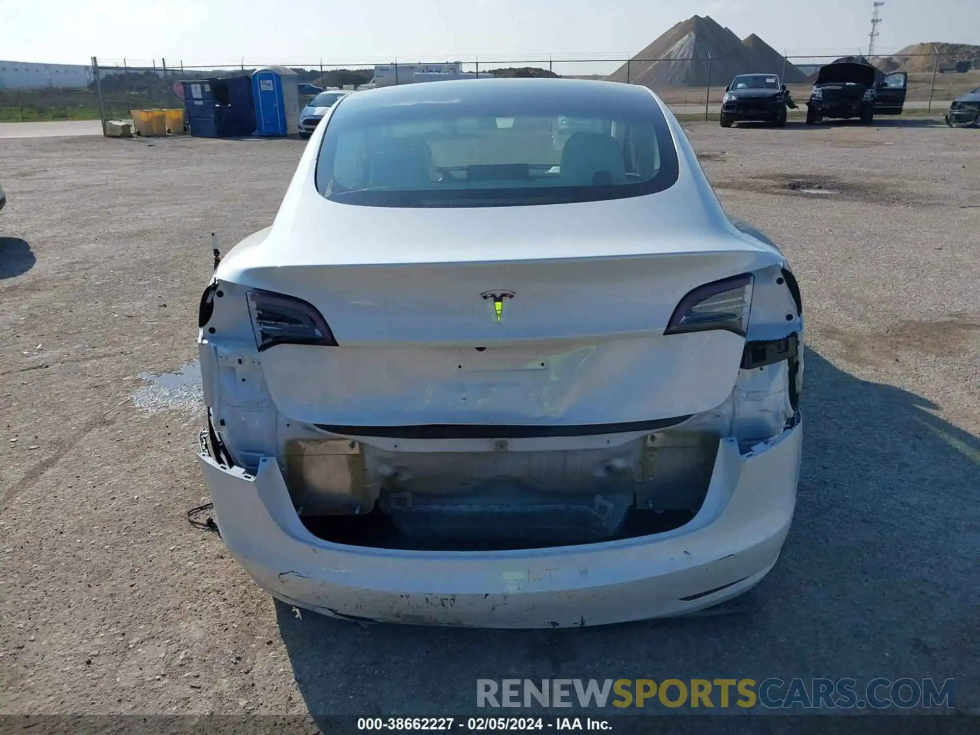 16 Photograph of a damaged car 5YJ3E1EA2PF563391 TESLA MODEL 3 2023