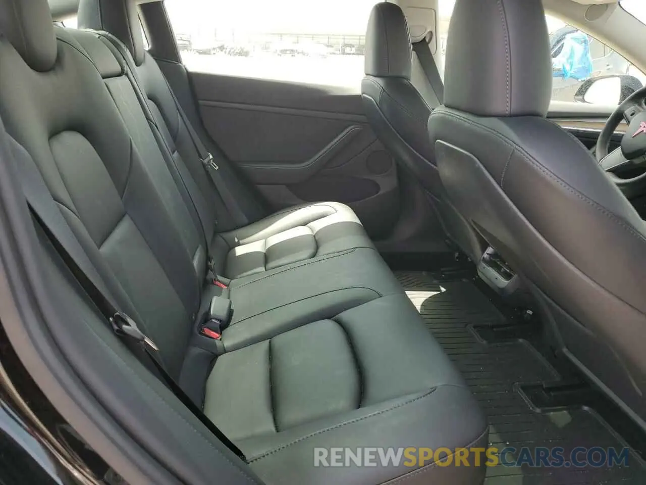 10 Photograph of a damaged car 5YJ3E1EA2PF567991 TESLA MODEL 3 2023
