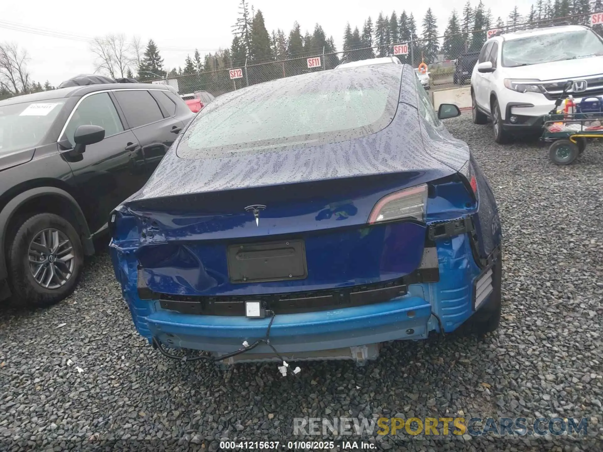 17 Photograph of a damaged car 5YJ3E1EA2PF579445 TESLA MODEL 3 2023