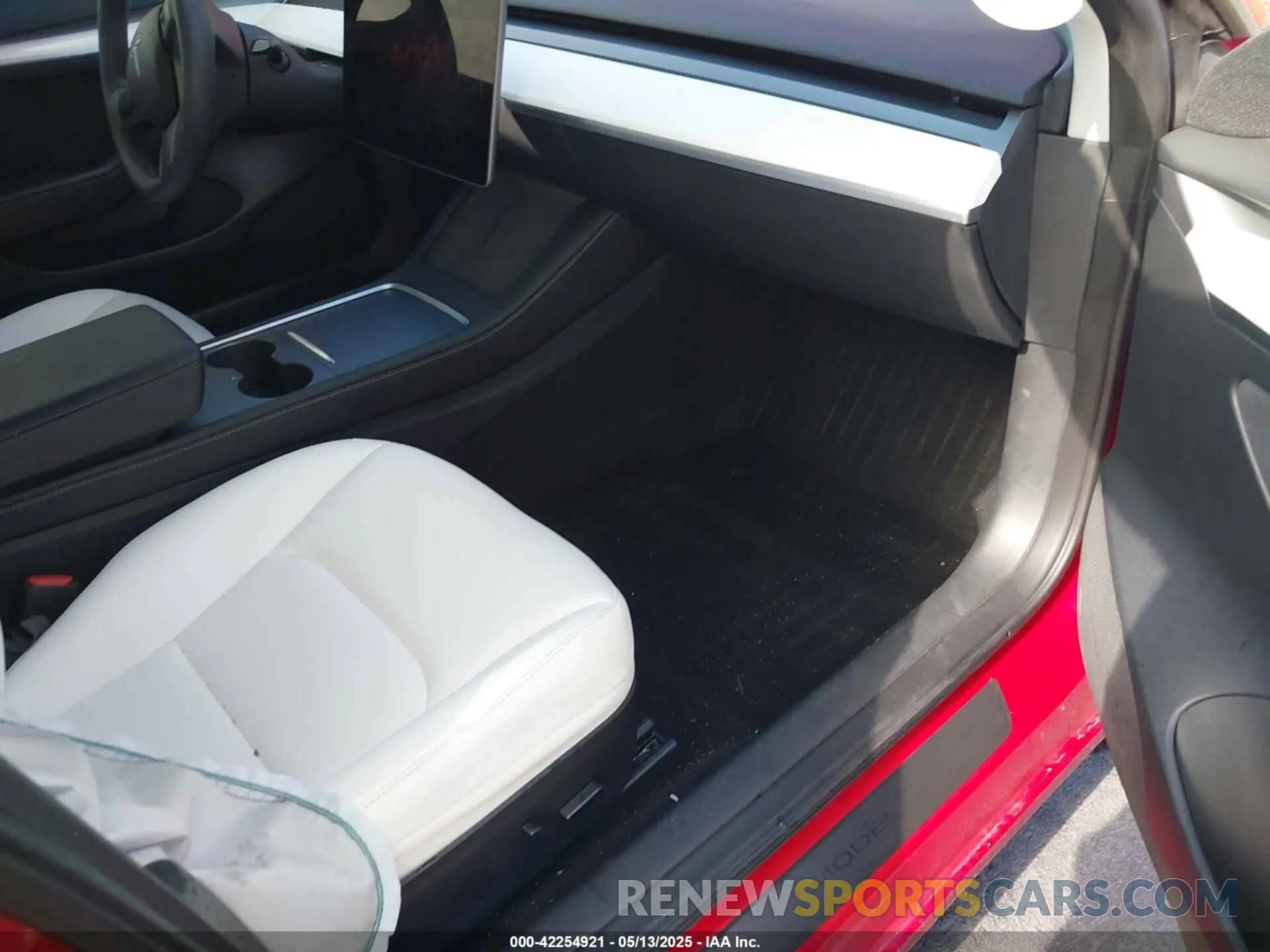 5 Photograph of a damaged car 5YJ3E1EA2PF588467 TESLA MODEL 3 2023