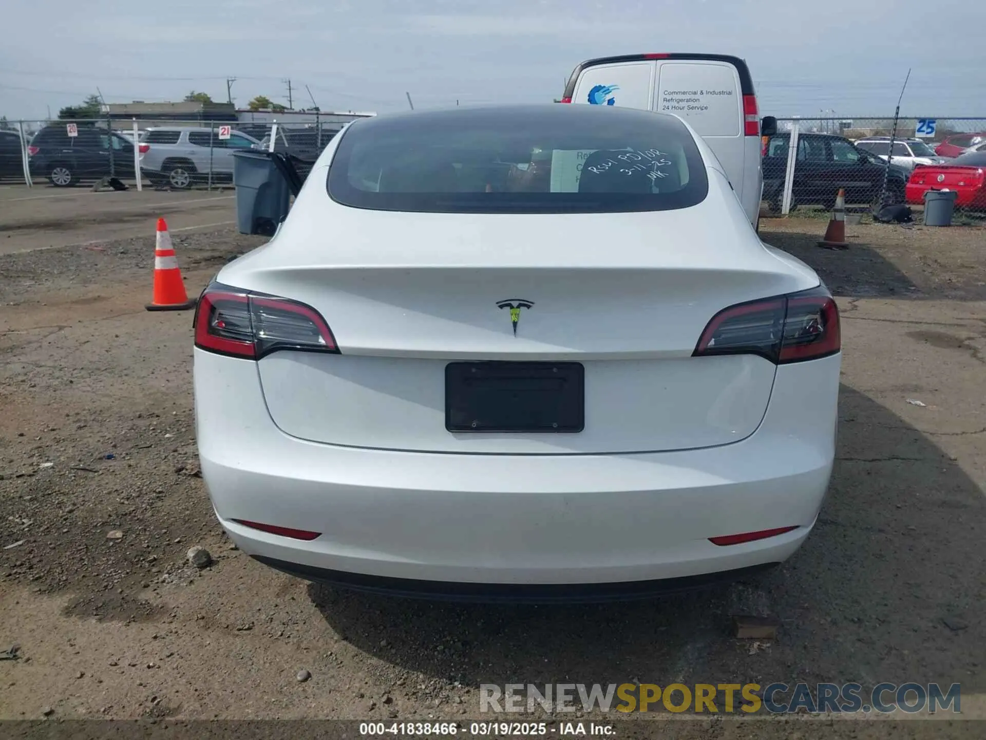 16 Photograph of a damaged car 5YJ3E1EA2PF606563 TESLA MODEL 3 2023