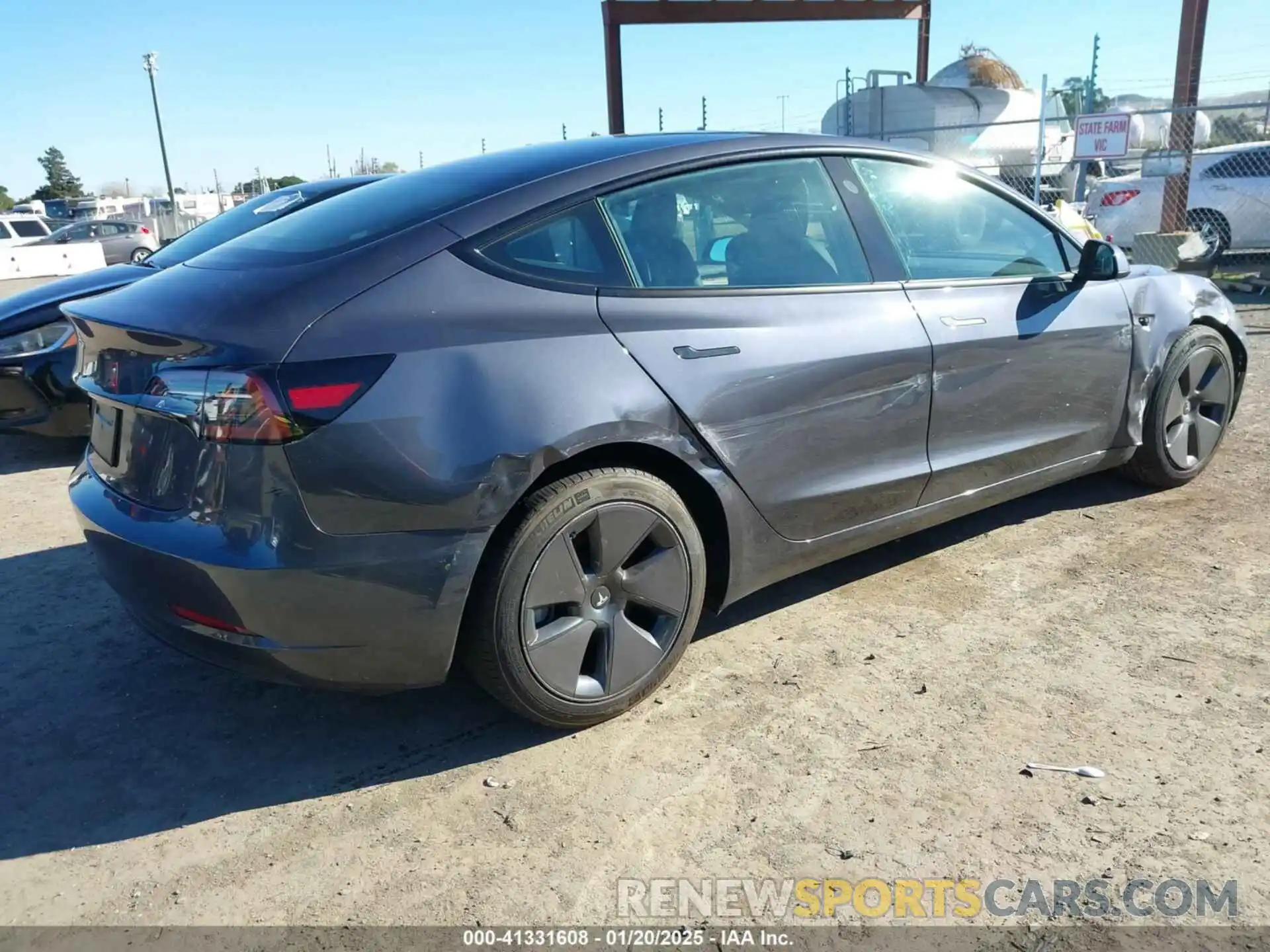 4 Photograph of a damaged car 5YJ3E1EA2PF615974 TESLA MODEL 3 2023