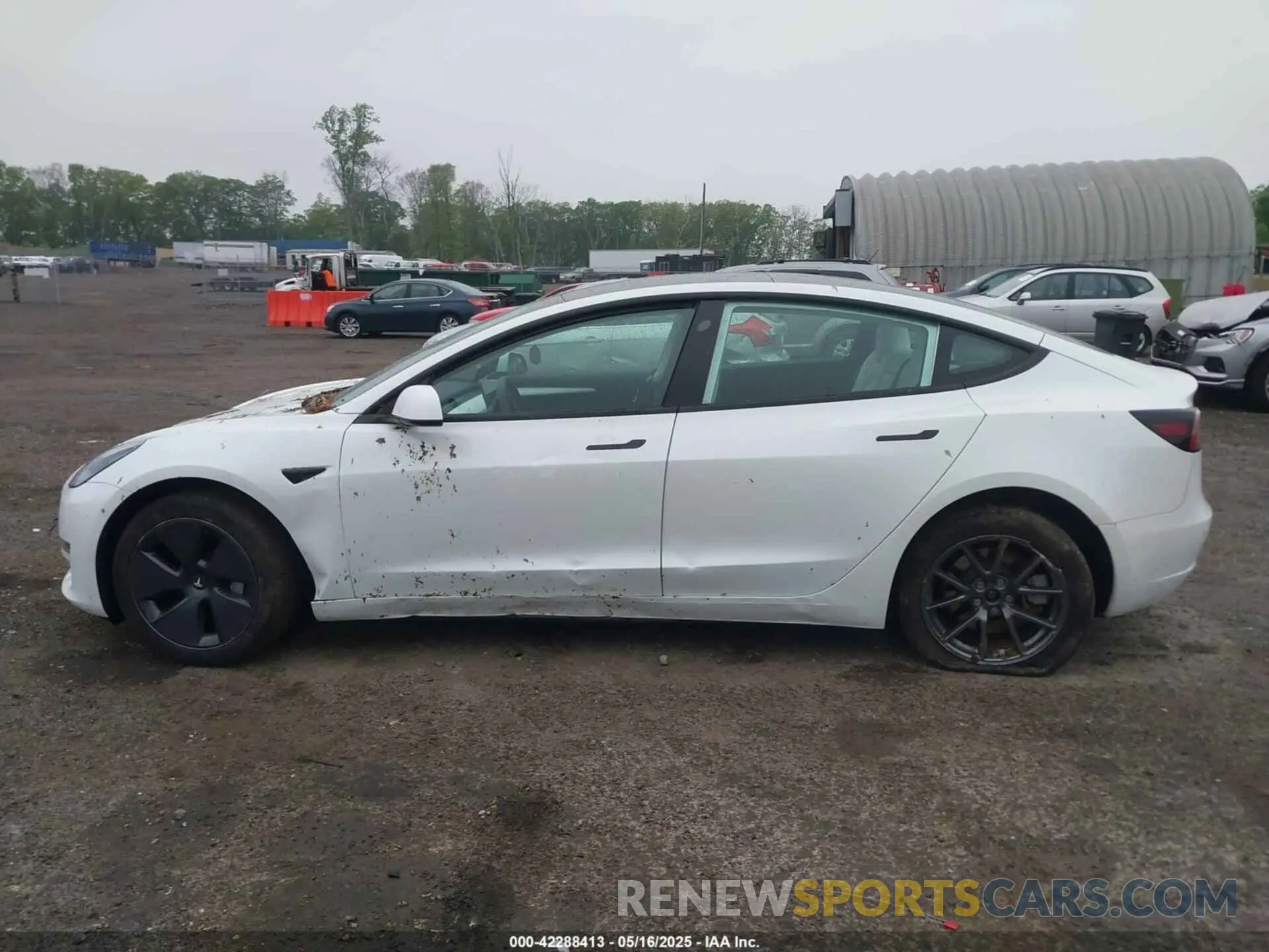 14 Photograph of a damaged car 5YJ3E1EA2PF626392 TESLA MODEL 3 2023