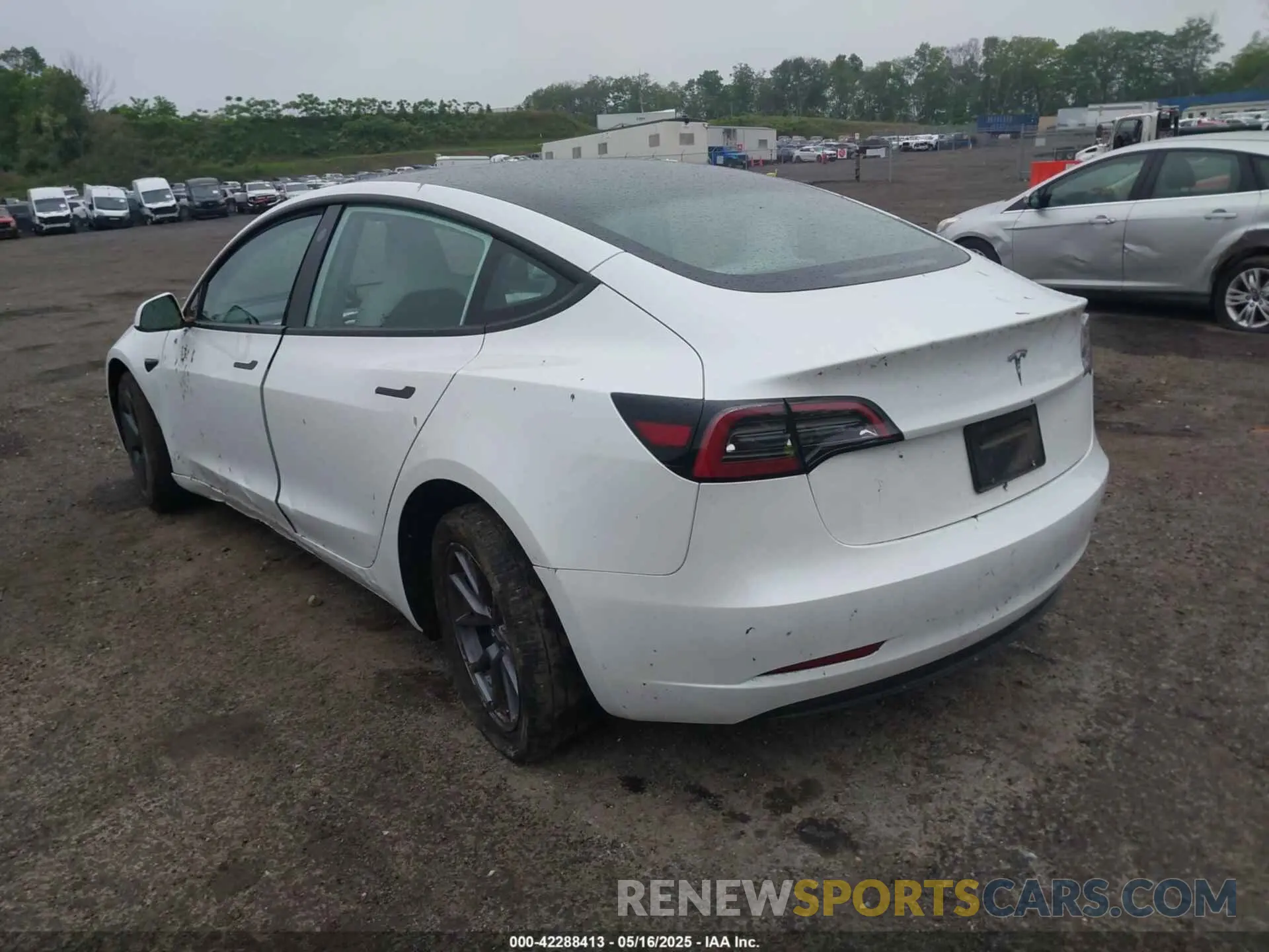 3 Photograph of a damaged car 5YJ3E1EA2PF626392 TESLA MODEL 3 2023