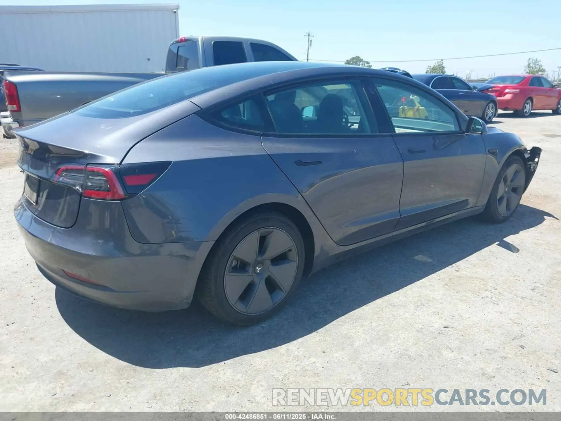 4 Photograph of a damaged car 5YJ3E1EA2PF639384 TESLA MODEL 3 2023