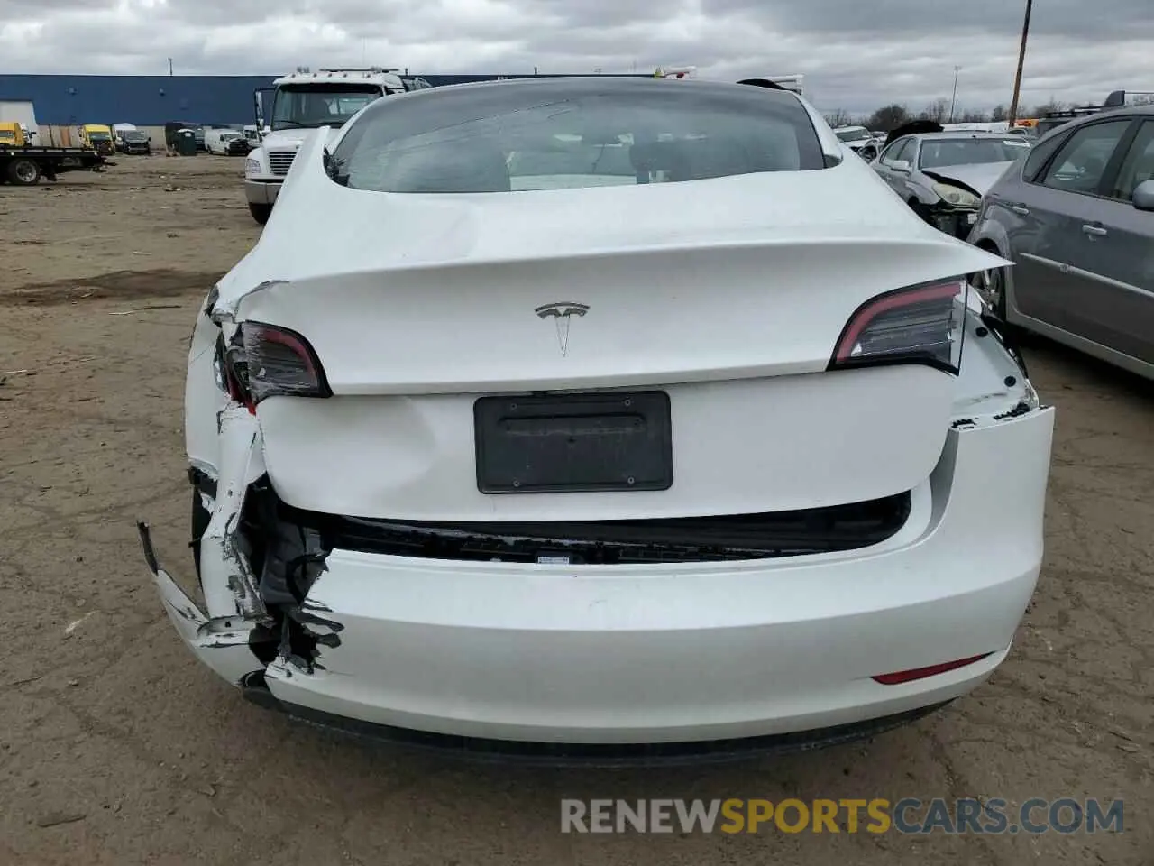6 Photograph of a damaged car 5YJ3E1EA2PF642656 TESLA MODEL 3 2023