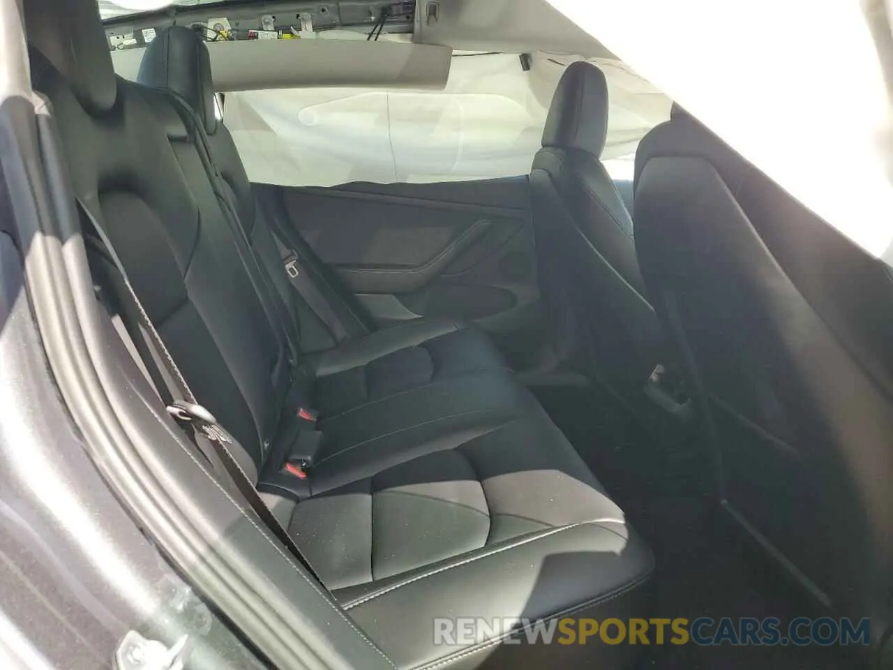 10 Photograph of a damaged car 5YJ3E1EA2PF644584 TESLA MODEL 3 2023