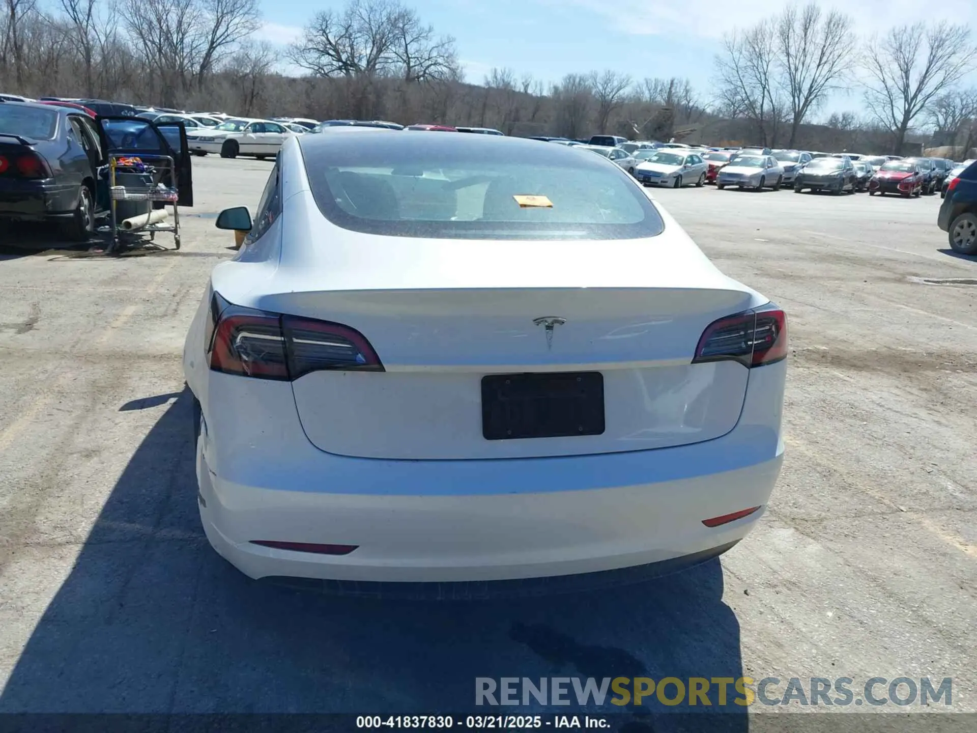 15 Photograph of a damaged car 5YJ3E1EA2PF652961 TESLA MODEL 3 2023