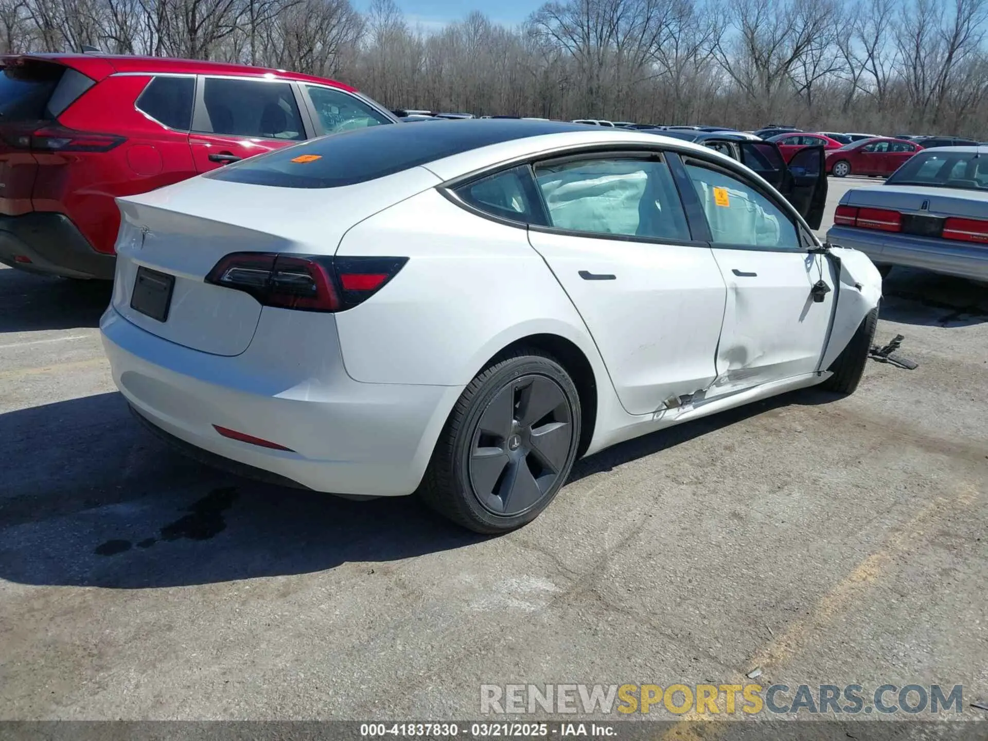 4 Photograph of a damaged car 5YJ3E1EA2PF652961 TESLA MODEL 3 2023