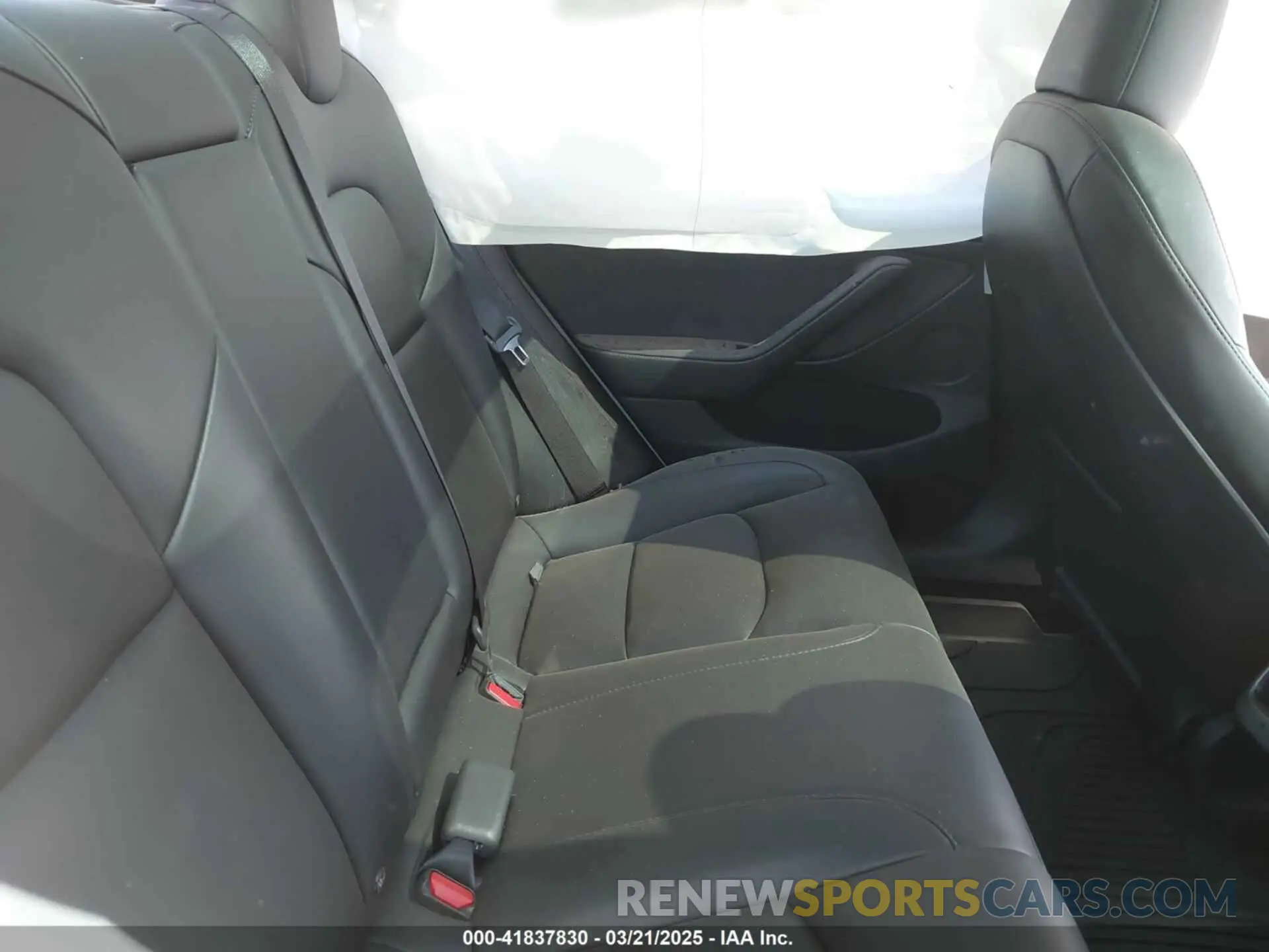 8 Photograph of a damaged car 5YJ3E1EA2PF652961 TESLA MODEL 3 2023