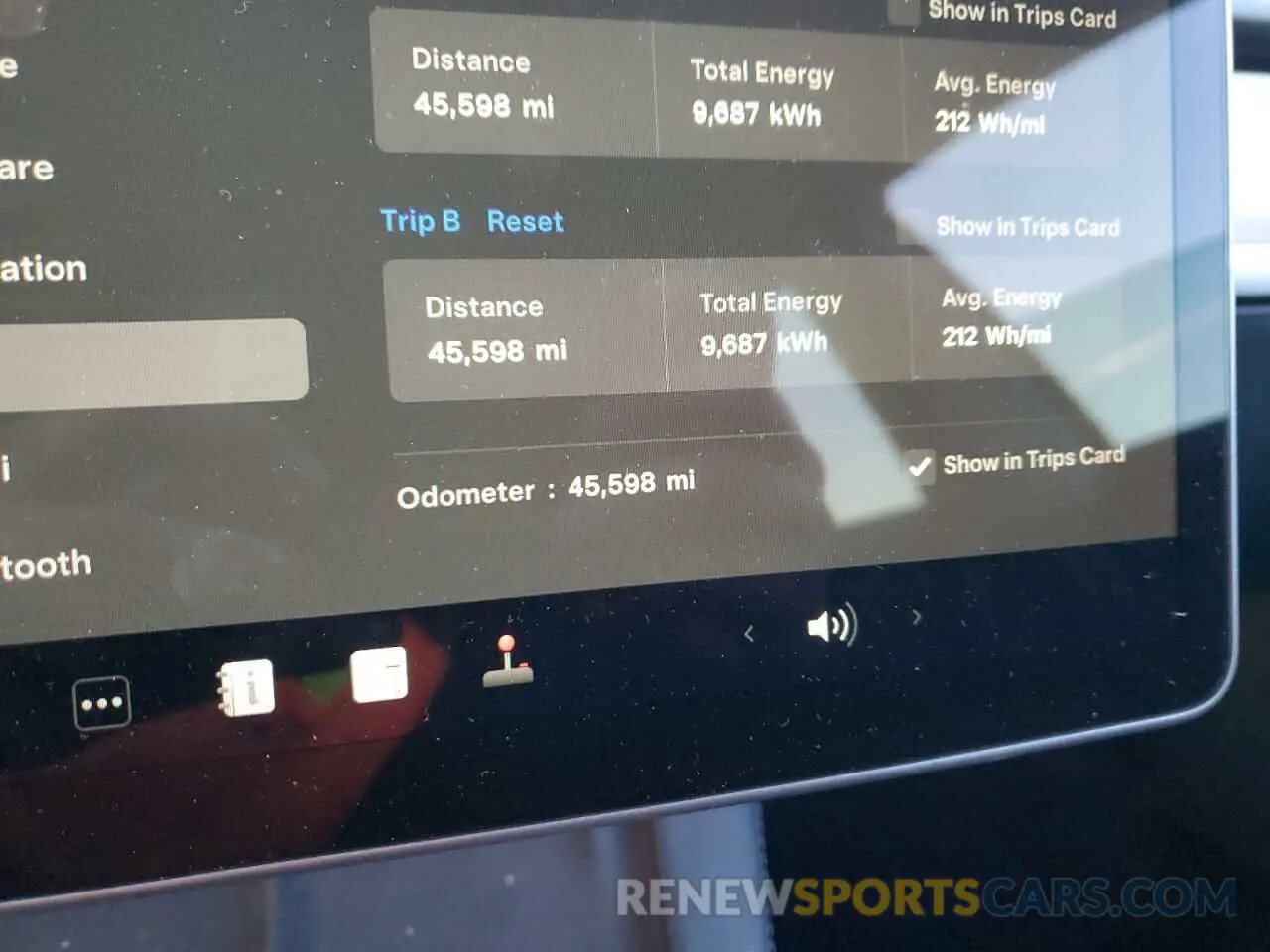 9 Photograph of a damaged car 5YJ3E1EA2PF660509 TESLA MODEL 3 2023