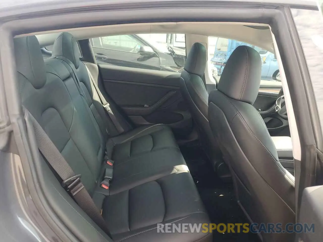10 Photograph of a damaged car 5YJ3E1EA2PF662082 TESLA MODEL 3 2023
