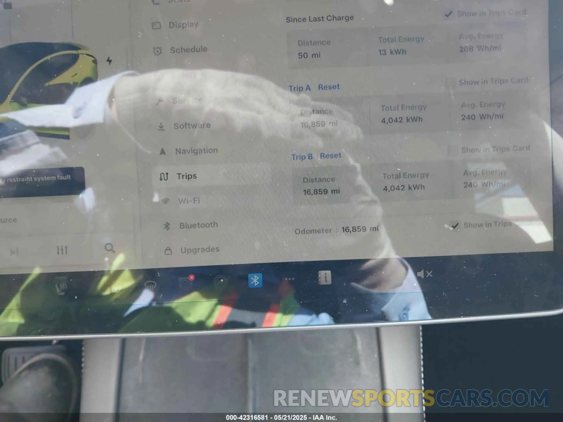16 Photograph of a damaged car 5YJ3E1EA2PF668853 TESLA MODEL 3 2023
