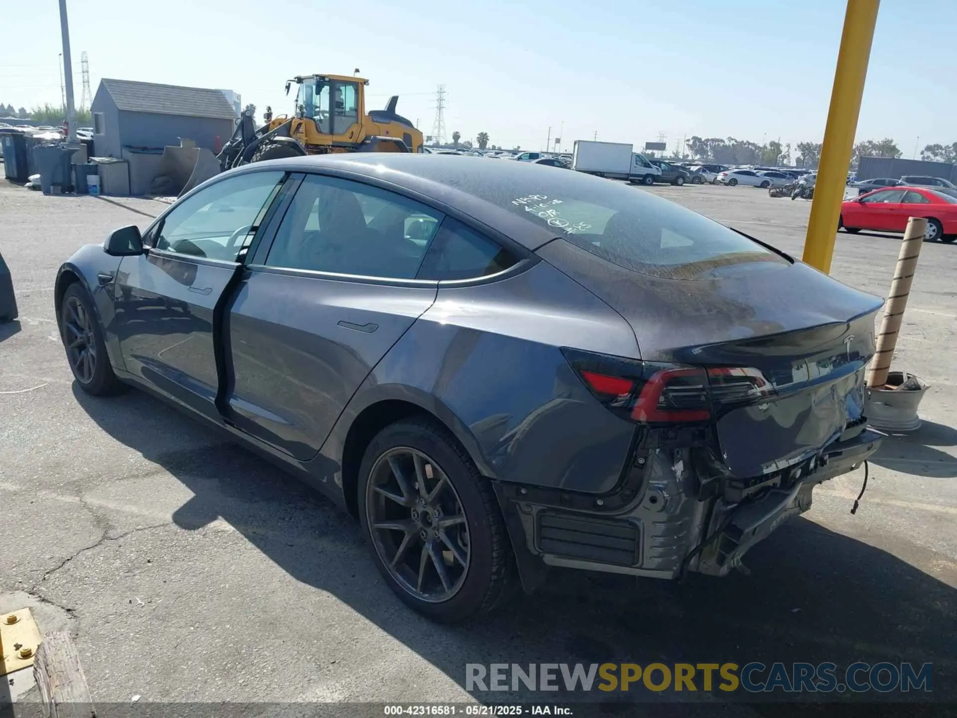 3 Photograph of a damaged car 5YJ3E1EA2PF668853 TESLA MODEL 3 2023
