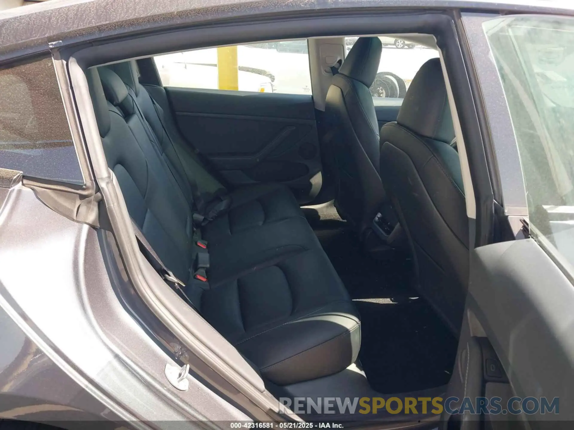 8 Photograph of a damaged car 5YJ3E1EA2PF668853 TESLA MODEL 3 2023