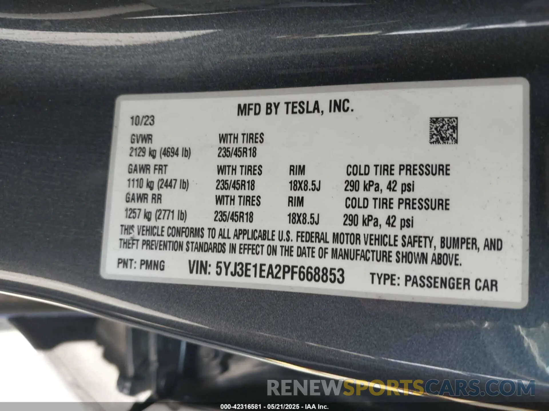 9 Photograph of a damaged car 5YJ3E1EA2PF668853 TESLA MODEL 3 2023