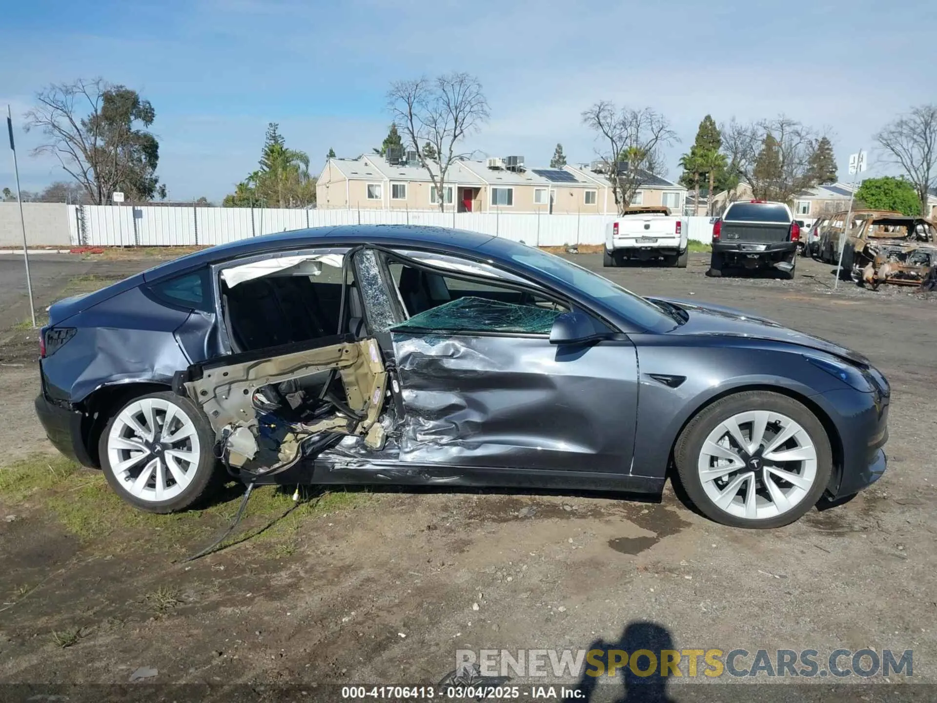 14 Photograph of a damaged car 5YJ3E1EA2PF671803 TESLA MODEL 3 2023
