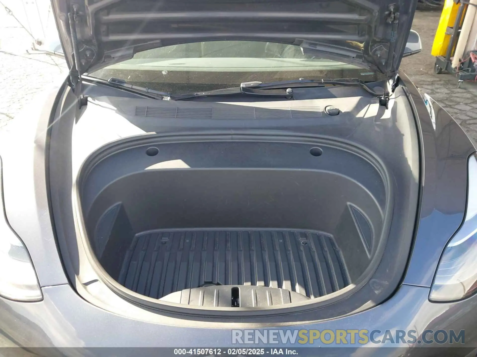 10 Photograph of a damaged car 5YJ3E1EA2PF676354 TESLA MODEL 3 2023