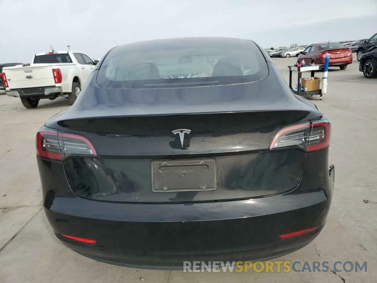 6 Photograph of a damaged car 5YJ3E1EA2PF677195 TESLA MODEL 3 2023