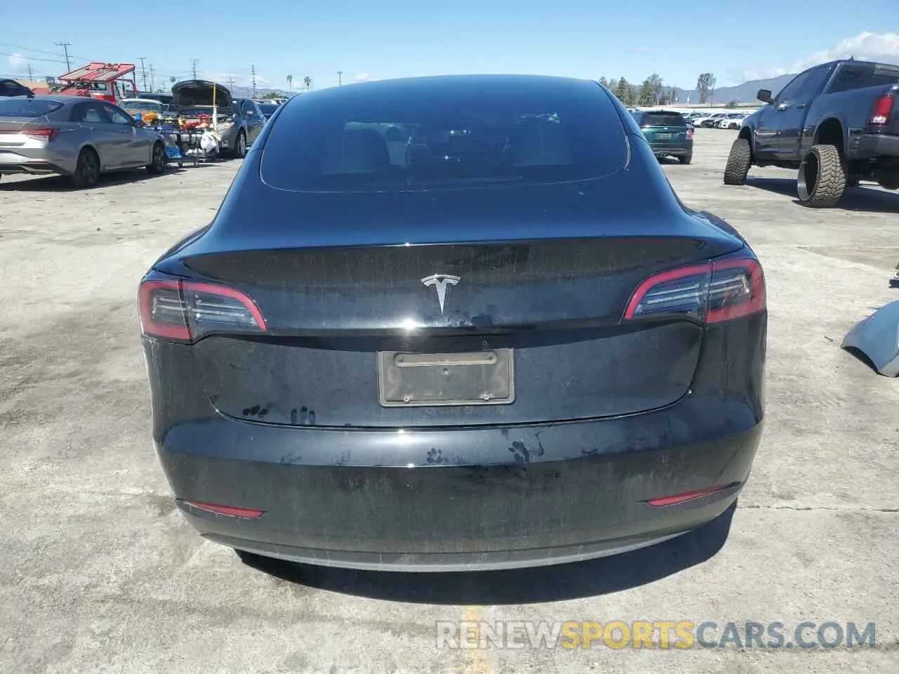 6 Photograph of a damaged car 5YJ3E1EA2PF680484 TESLA MODEL 3 2023