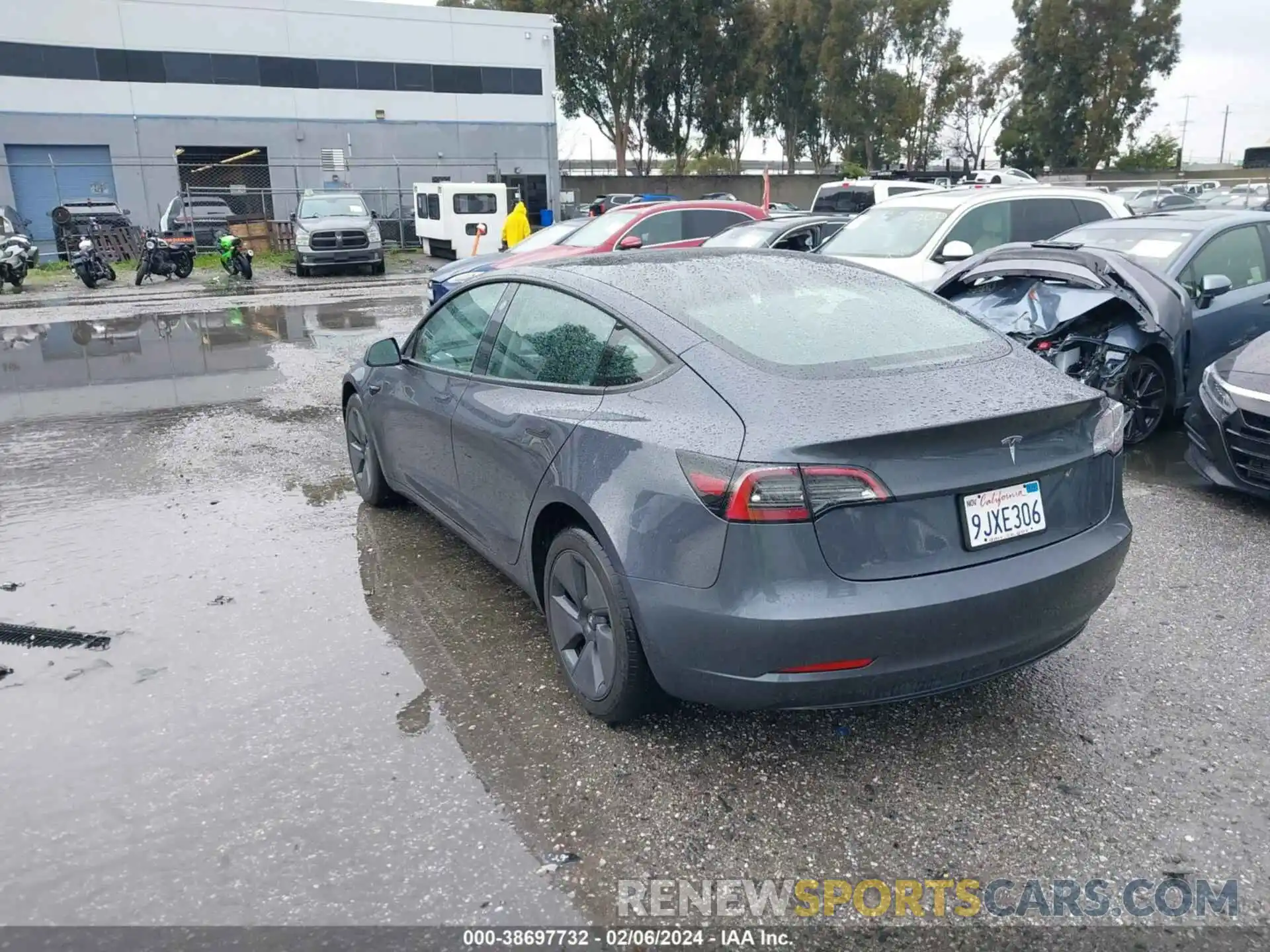 3 Photograph of a damaged car 5YJ3E1EA2PF690898 TESLA MODEL 3 2023