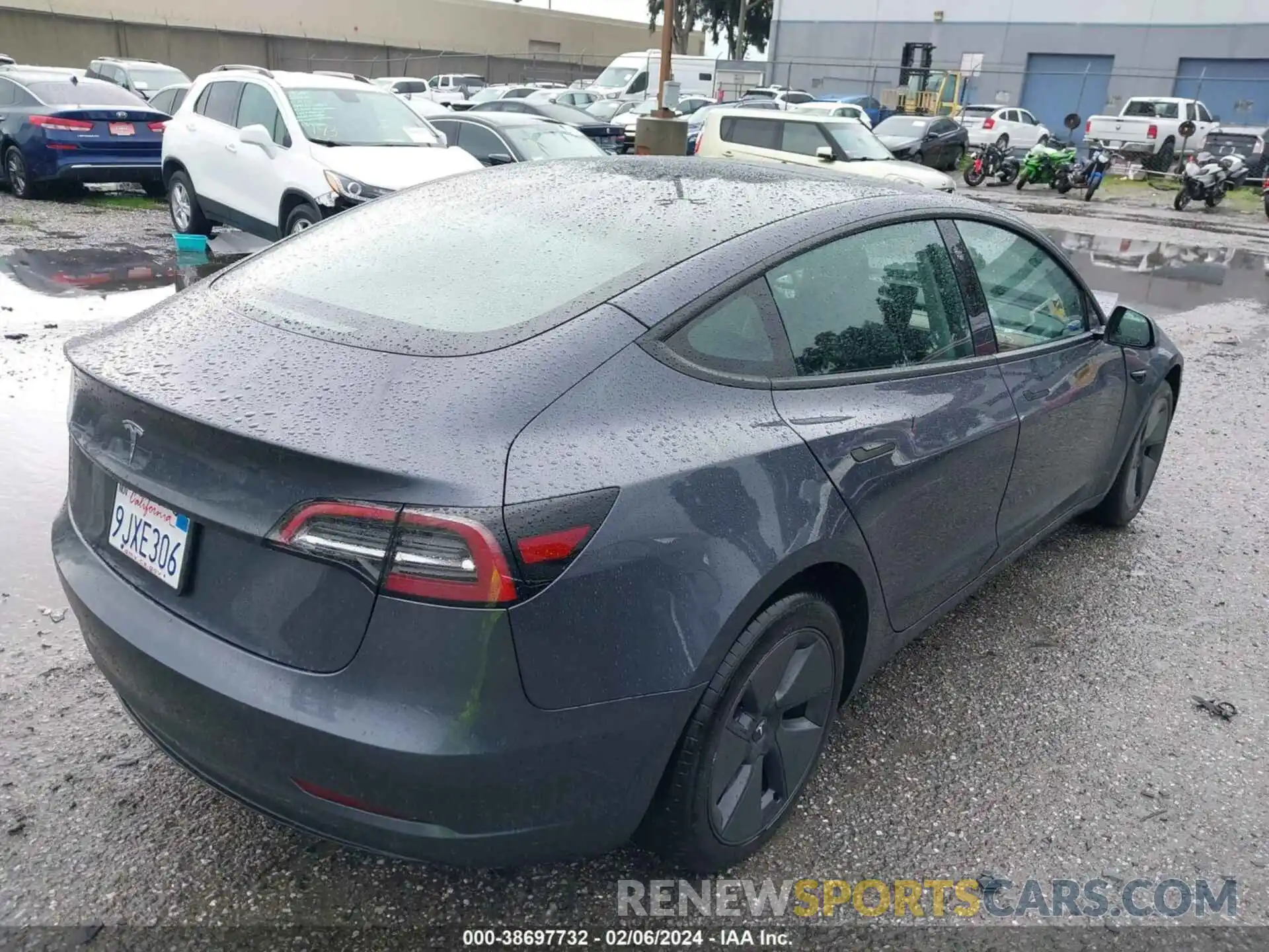 4 Photograph of a damaged car 5YJ3E1EA2PF690898 TESLA MODEL 3 2023