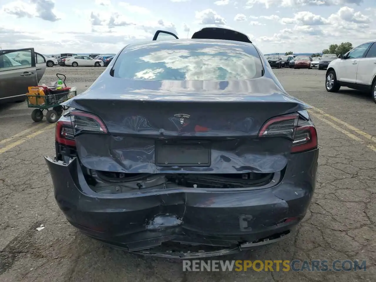 6 Photograph of a damaged car 5YJ3E1EA2PF704301 TESLA MODEL 3 2023