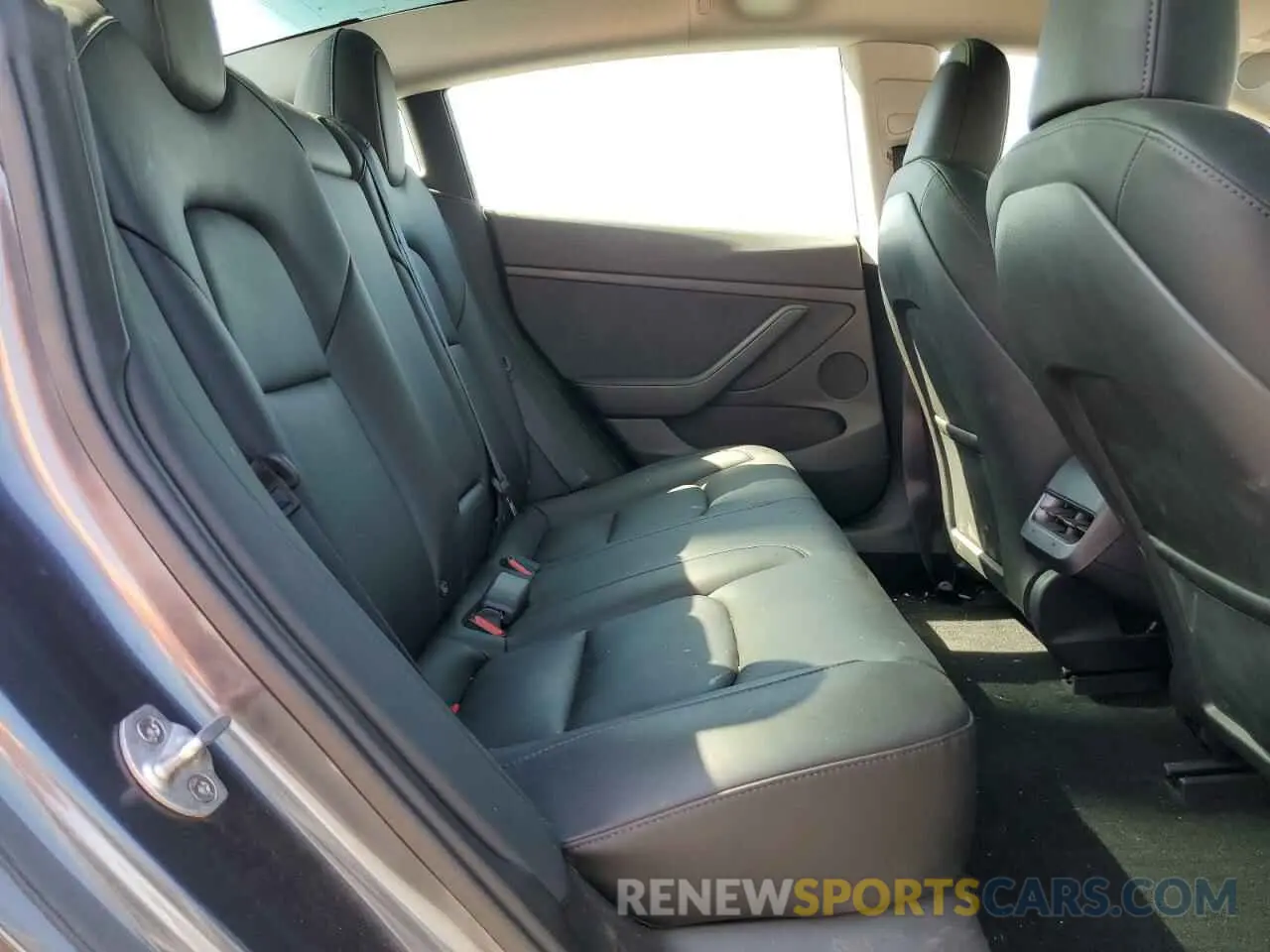 10 Photograph of a damaged car 5YJ3E1EA2PF710468 TESLA MODEL 3 2023