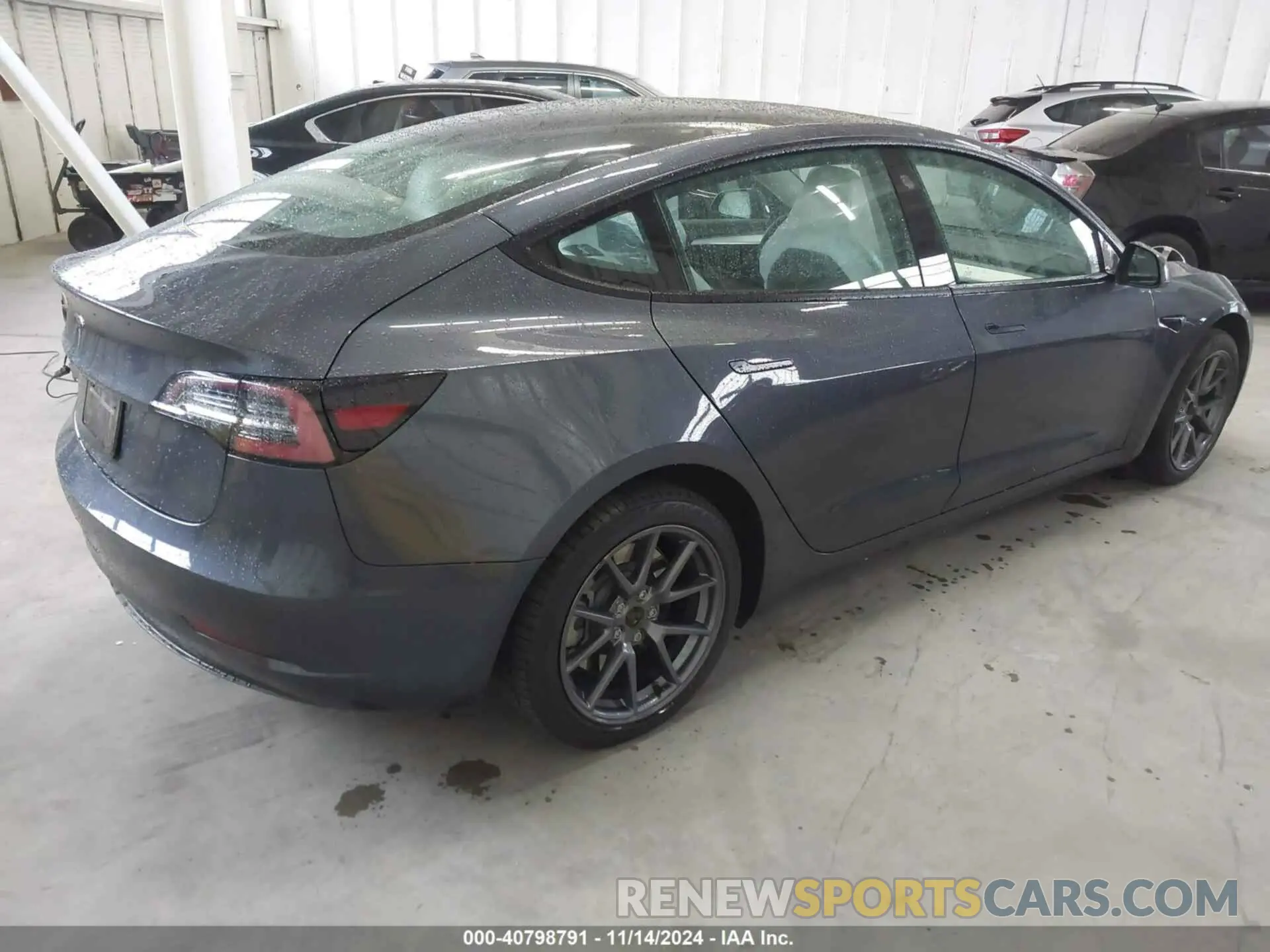 4 Photograph of a damaged car 5YJ3E1EA3PF382686 TESLA MODEL 3 2023