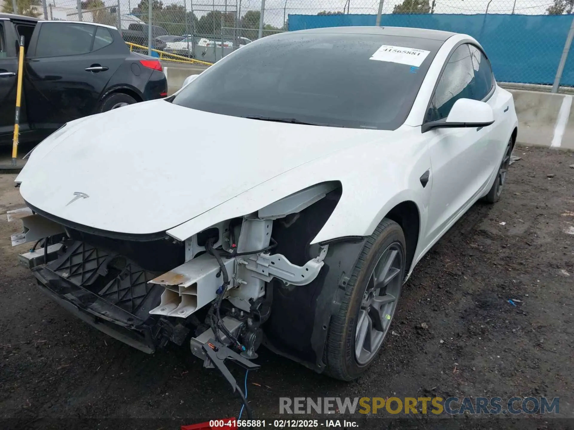 2 Photograph of a damaged car 5YJ3E1EA3PF401446 TESLA MODEL 3 2023