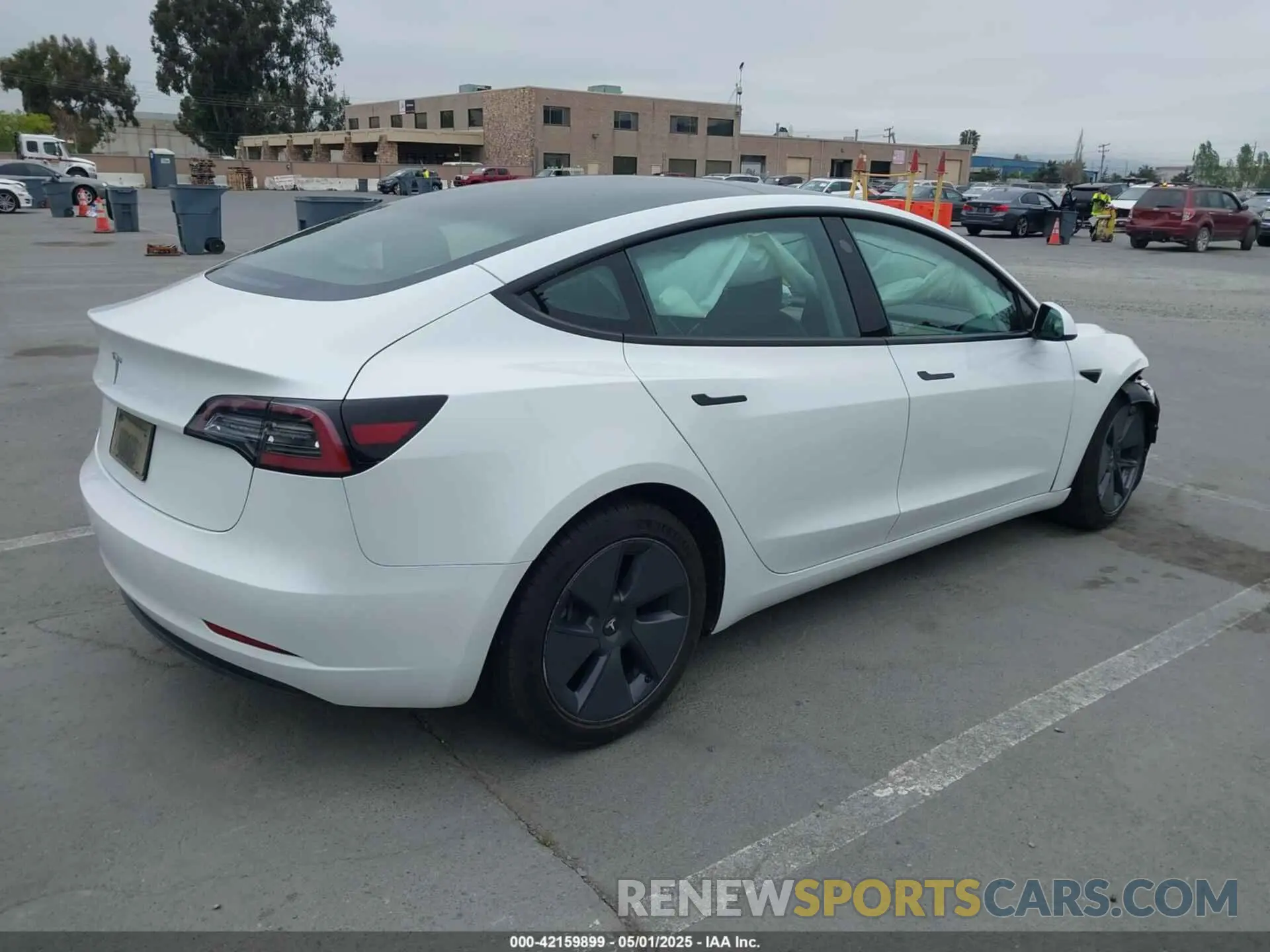 4 Photograph of a damaged car 5YJ3E1EA3PF404847 TESLA MODEL 3 2023