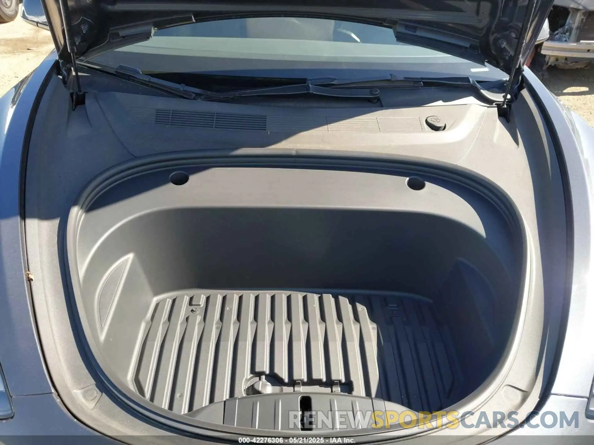 10 Photograph of a damaged car 5YJ3E1EA3PF412267 TESLA MODEL 3 2023