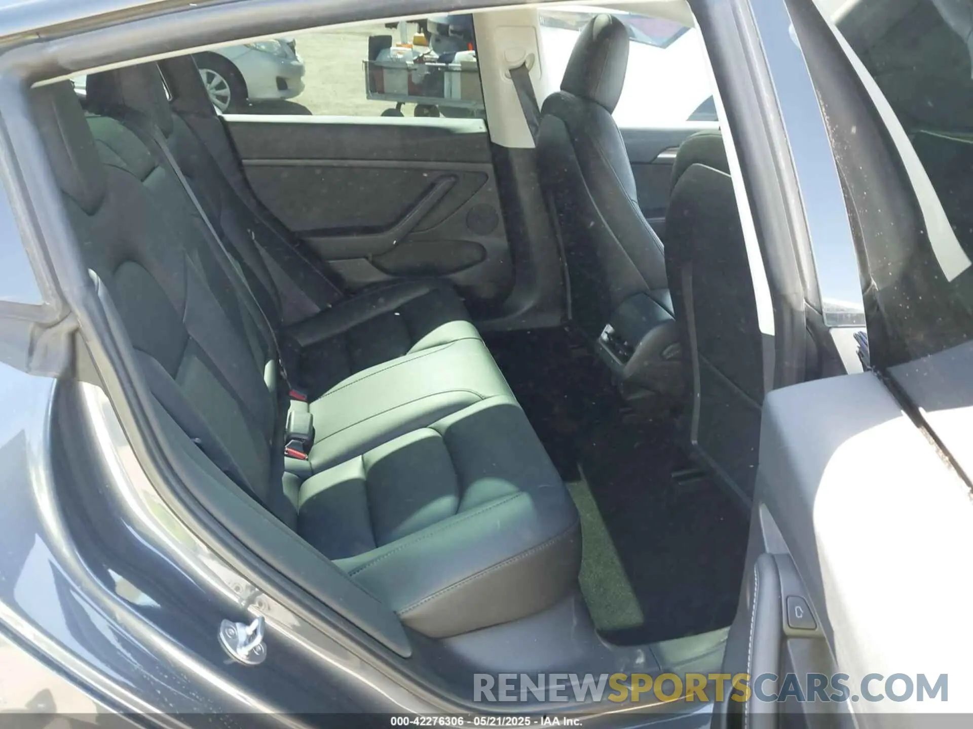 8 Photograph of a damaged car 5YJ3E1EA3PF412267 TESLA MODEL 3 2023
