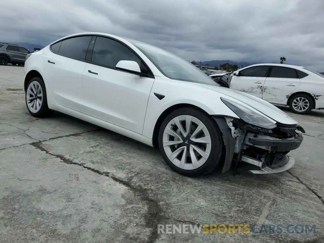 4 Photograph of a damaged car 5YJ3E1EA3PF427285 TESLA MODEL 3 2023