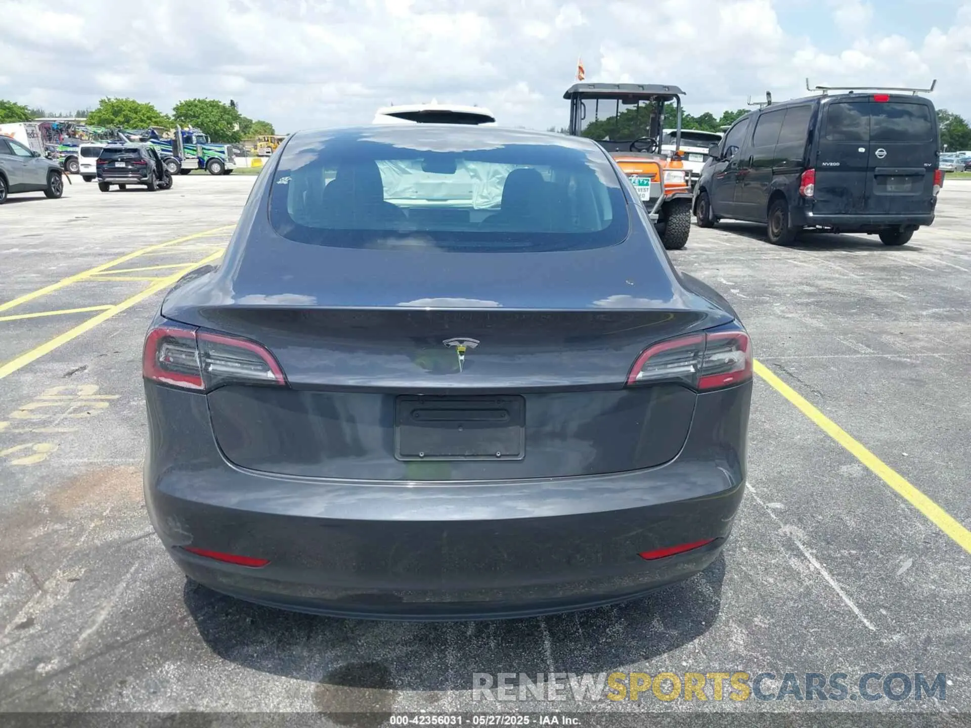 16 Photograph of a damaged car 5YJ3E1EA3PF435158 TESLA MODEL 3 2023