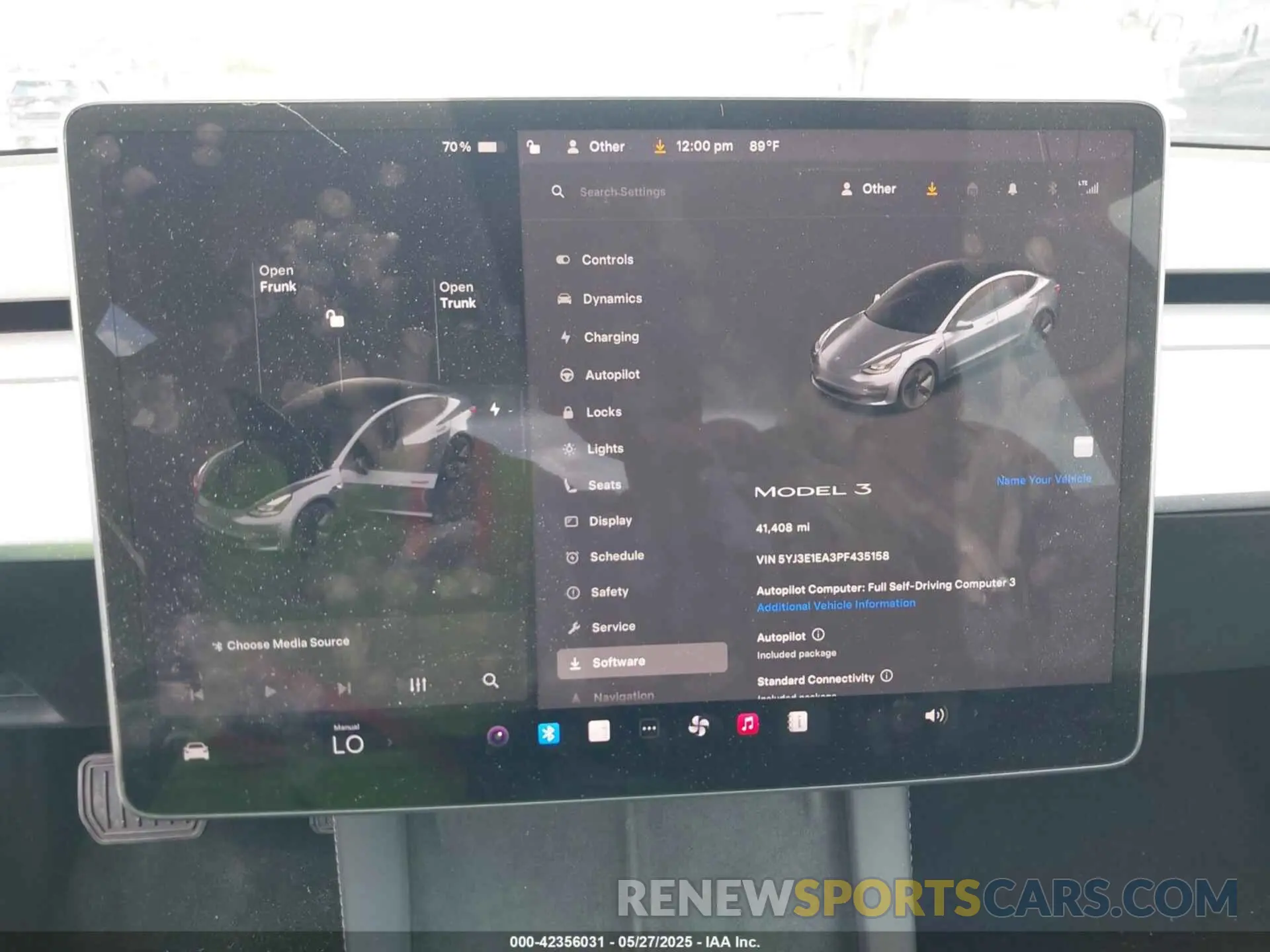 18 Photograph of a damaged car 5YJ3E1EA3PF435158 TESLA MODEL 3 2023