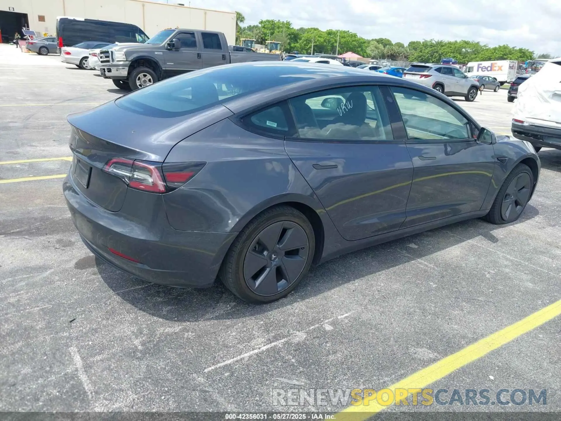 4 Photograph of a damaged car 5YJ3E1EA3PF435158 TESLA MODEL 3 2023