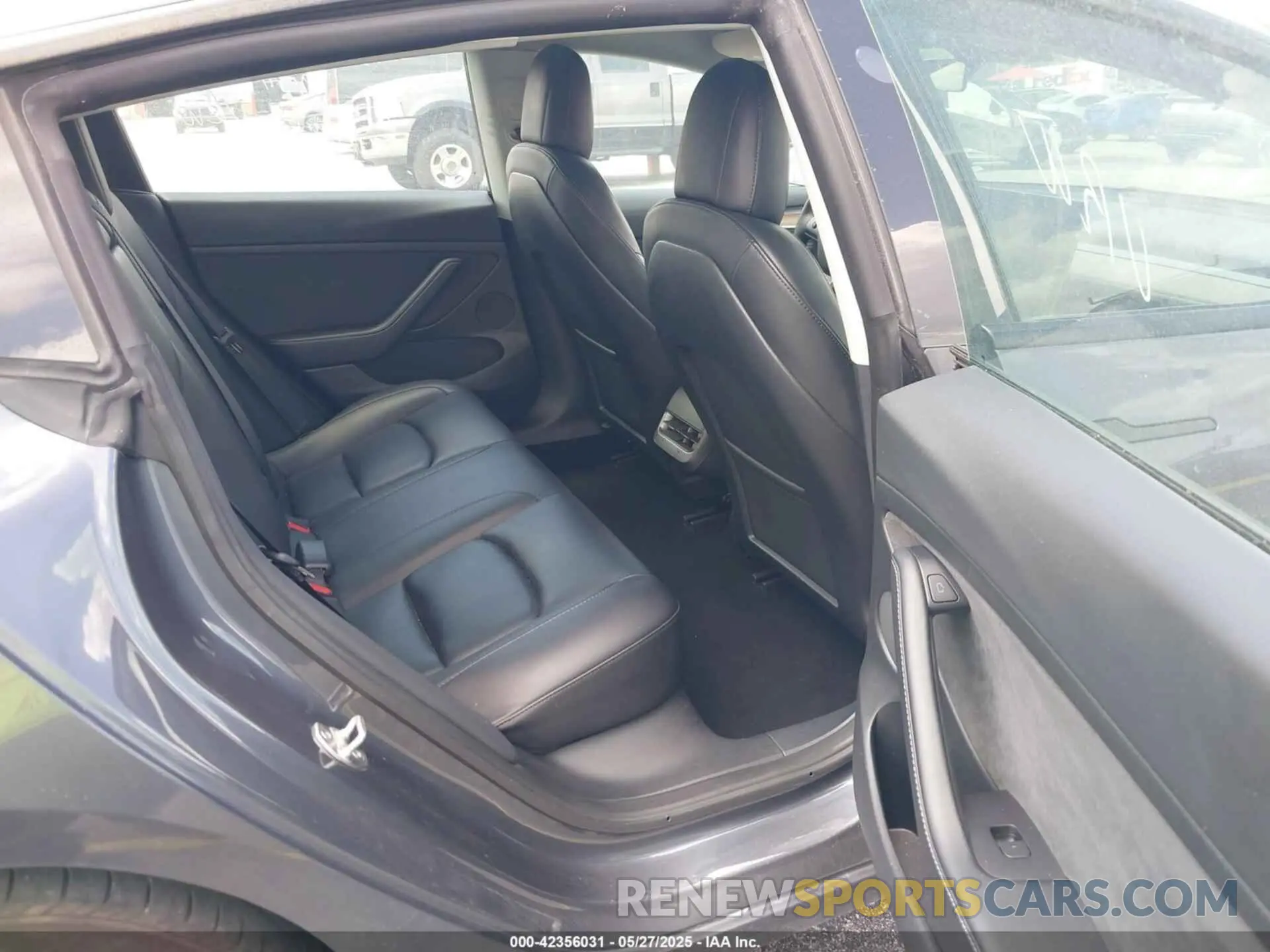8 Photograph of a damaged car 5YJ3E1EA3PF435158 TESLA MODEL 3 2023