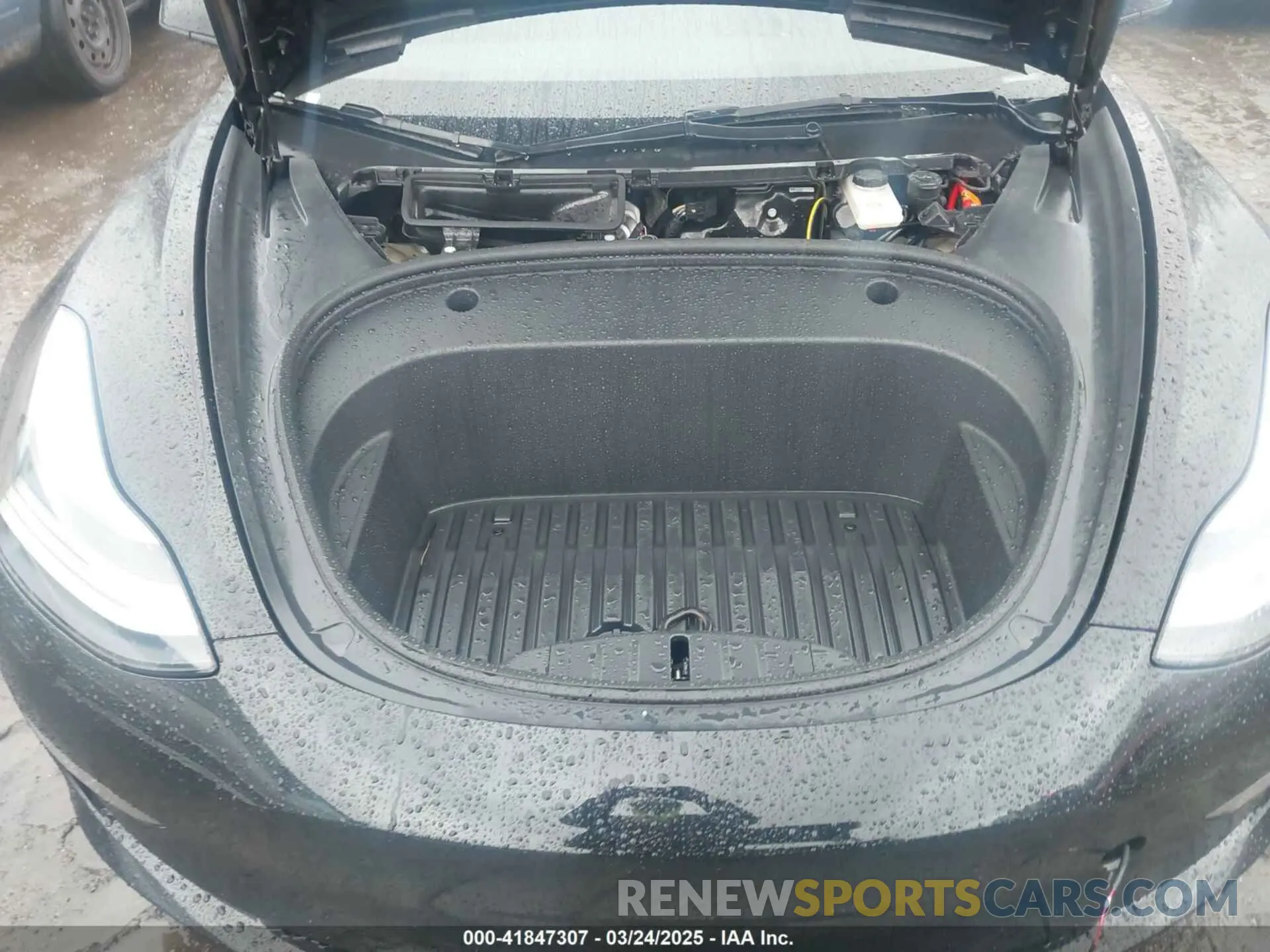10 Photograph of a damaged car 5YJ3E1EA3PF435256 TESLA MODEL 3 2023
