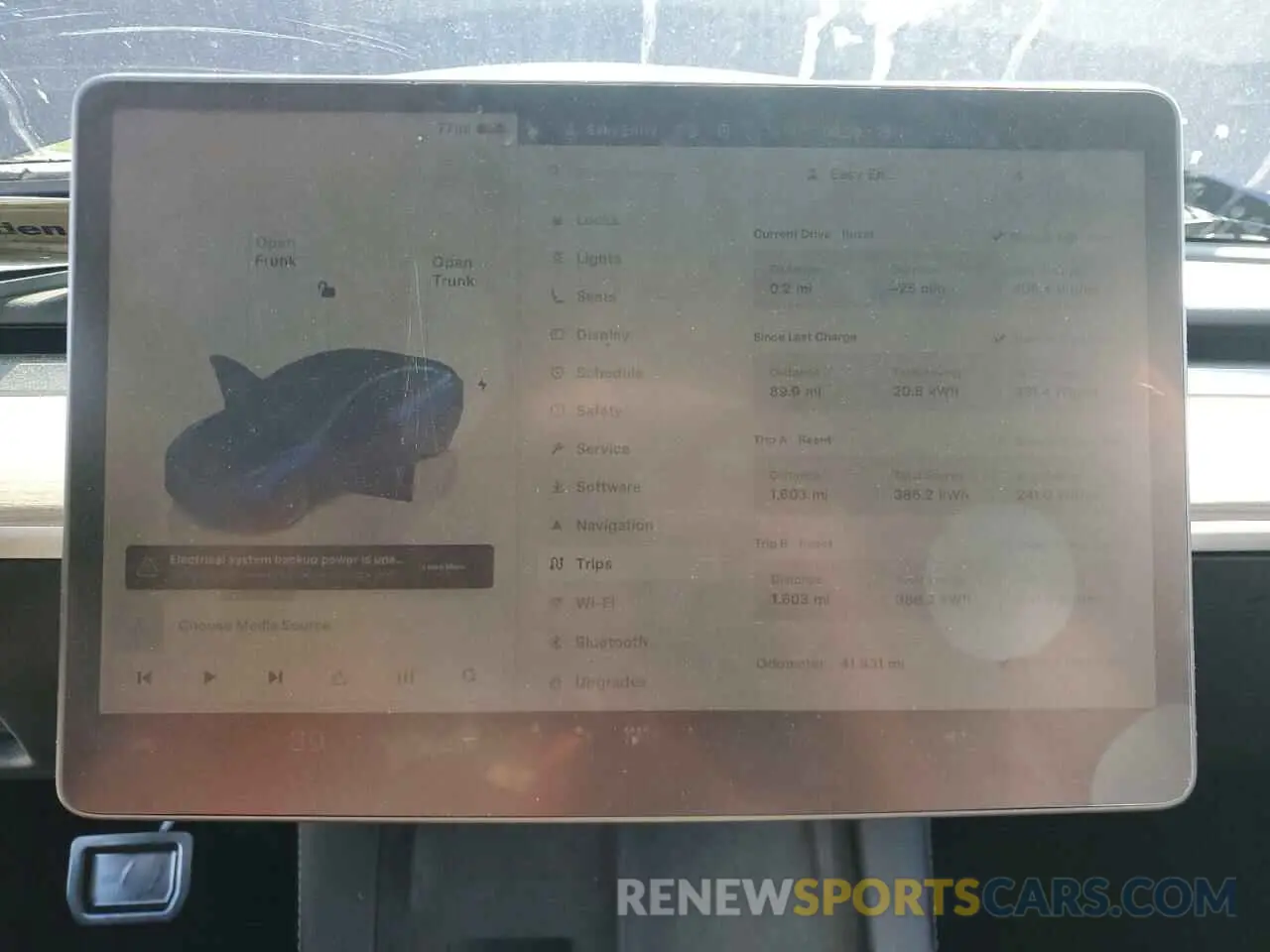9 Photograph of a damaged car 5YJ3E1EA3PF436083 TESLA MODEL 3 2023
