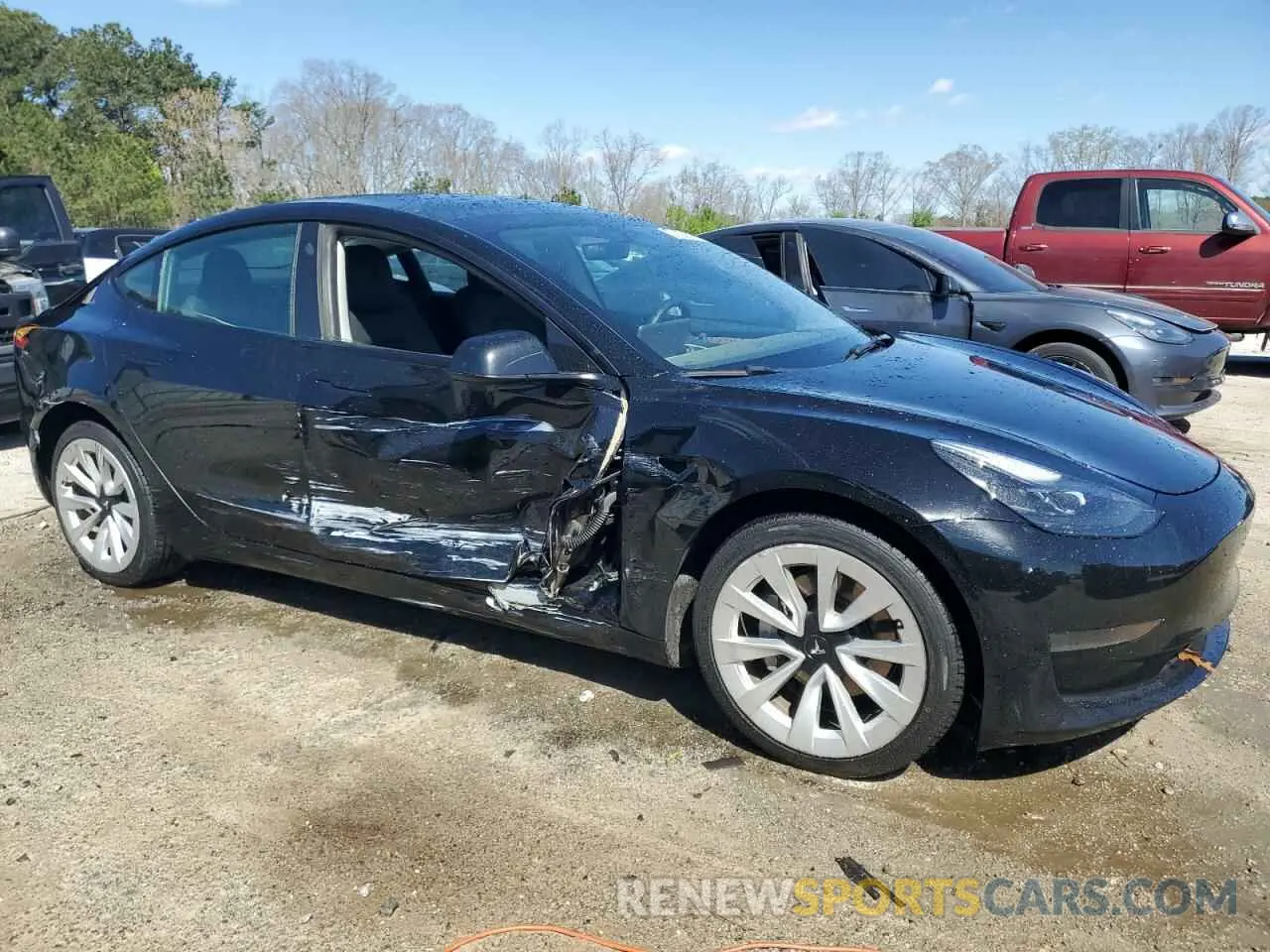 4 Photograph of a damaged car 5YJ3E1EA3PF437444 TESLA MODEL 3 2023