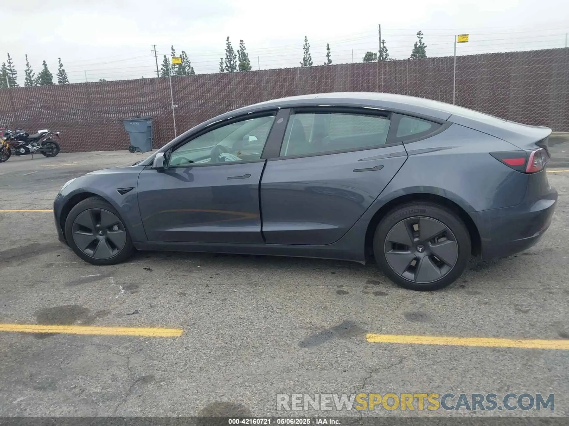 13 Photograph of a damaged car 5YJ3E1EA3PF463686 TESLA MODEL 3 2023