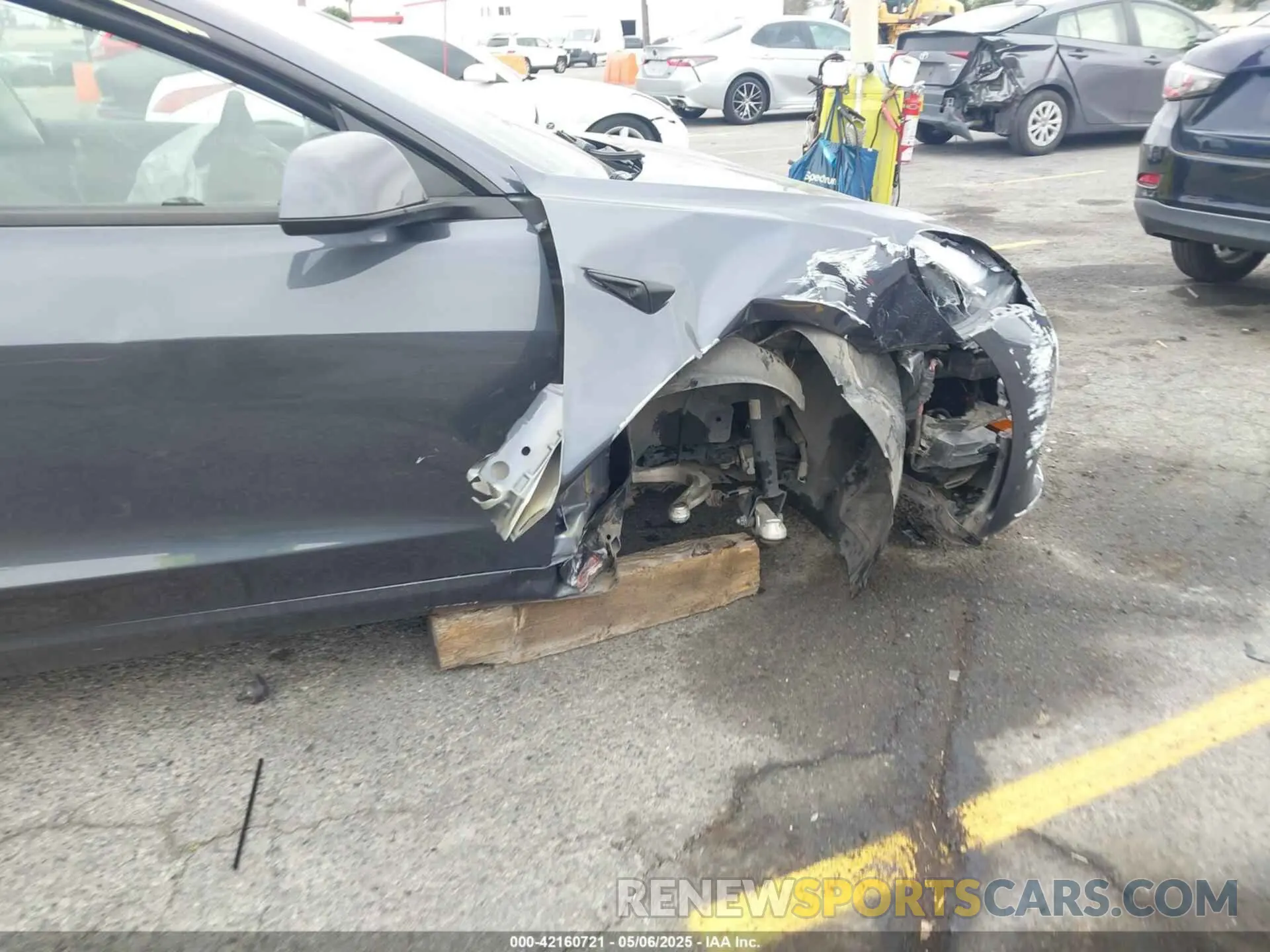 6 Photograph of a damaged car 5YJ3E1EA3PF463686 TESLA MODEL 3 2023